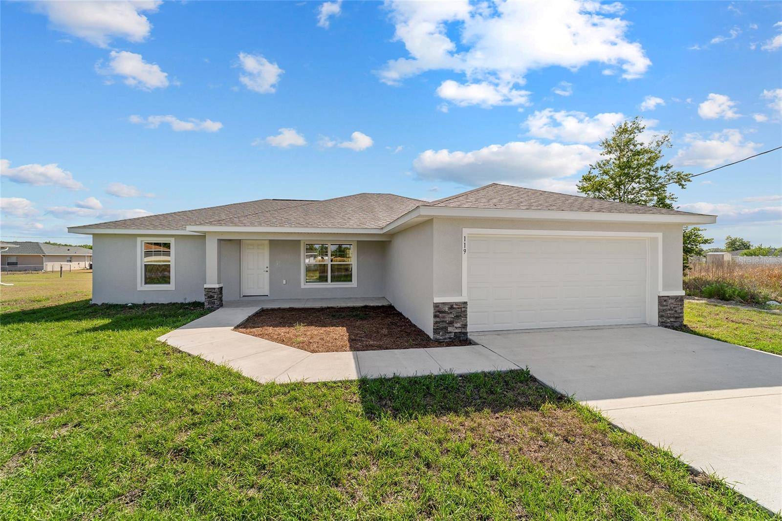 349 MALAUKA LOOP, Ocklawaha, FL 32179