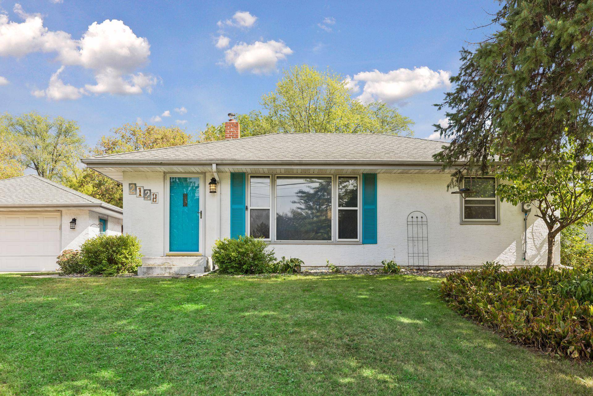 2128 Cohansey BLVD, Roseville, MN 55113