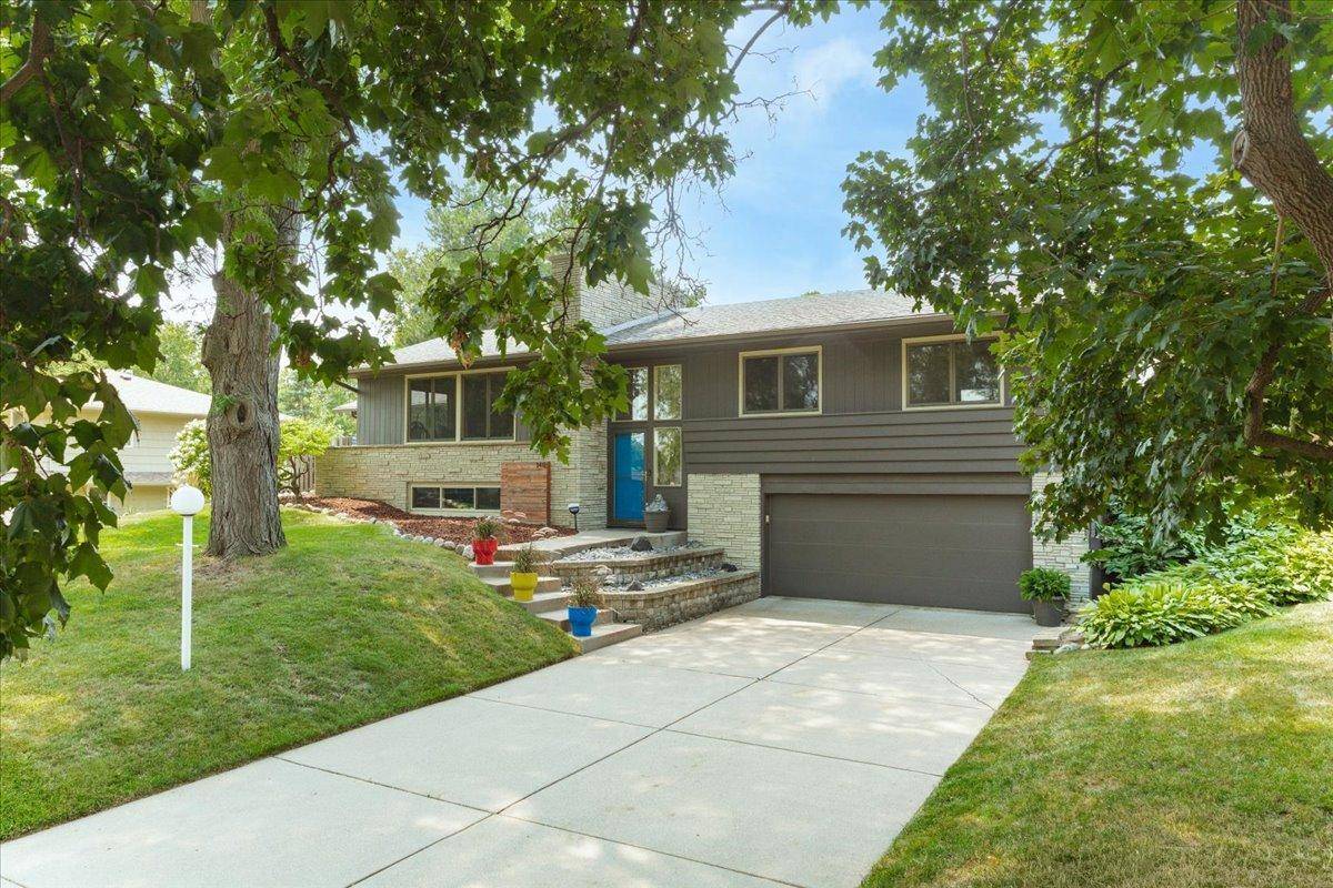 140 Brunswick AVE S, Golden Valley, MN 55416