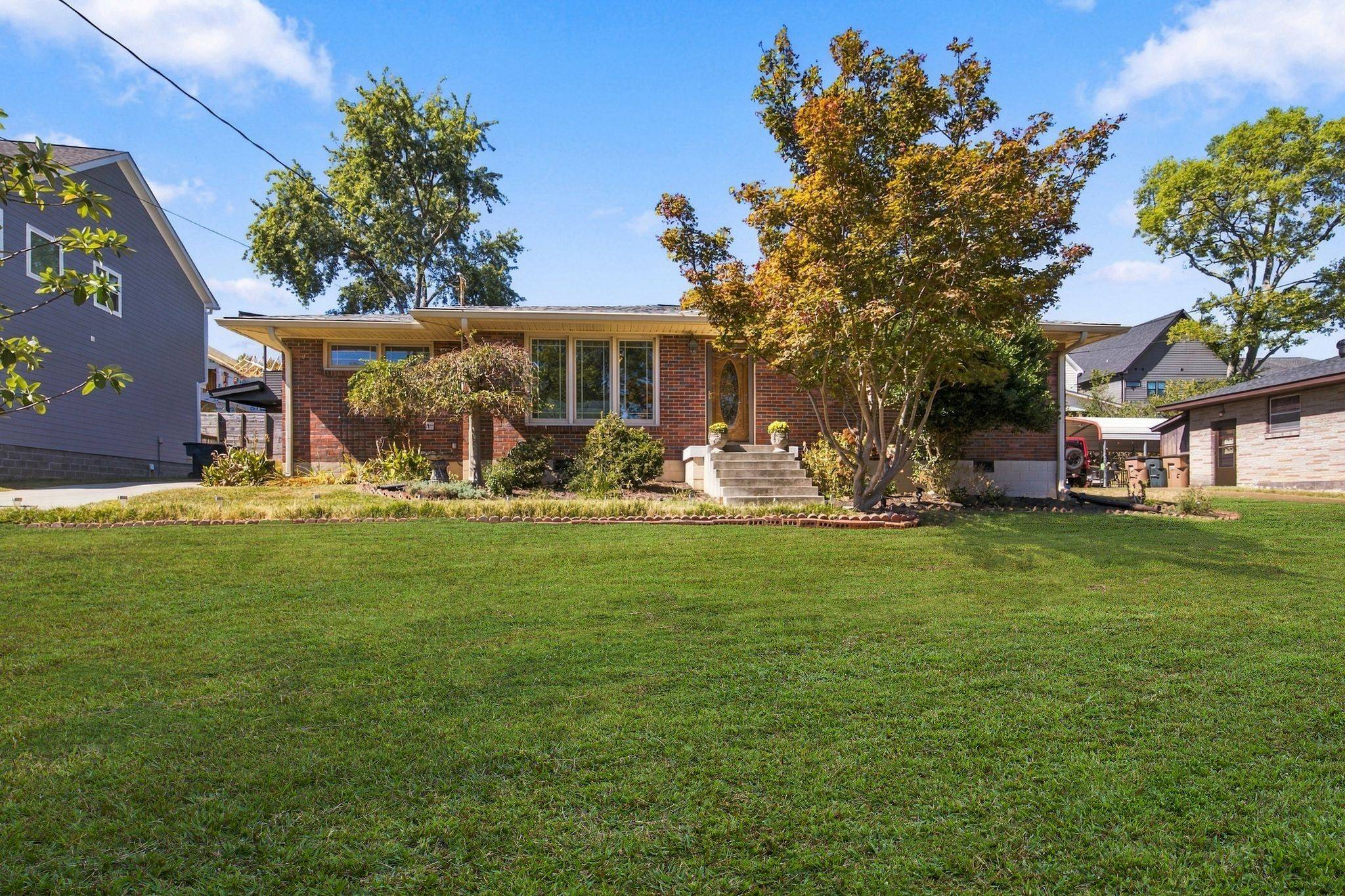 904 Mitchell Rd, Nashville, TN 37206