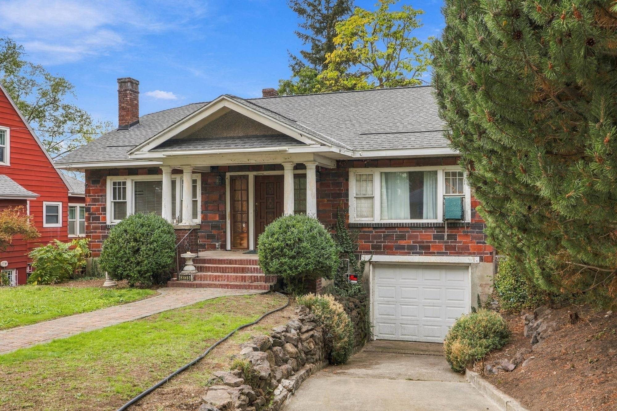 3225 N Wellington Pl, Spokane, WA 99205