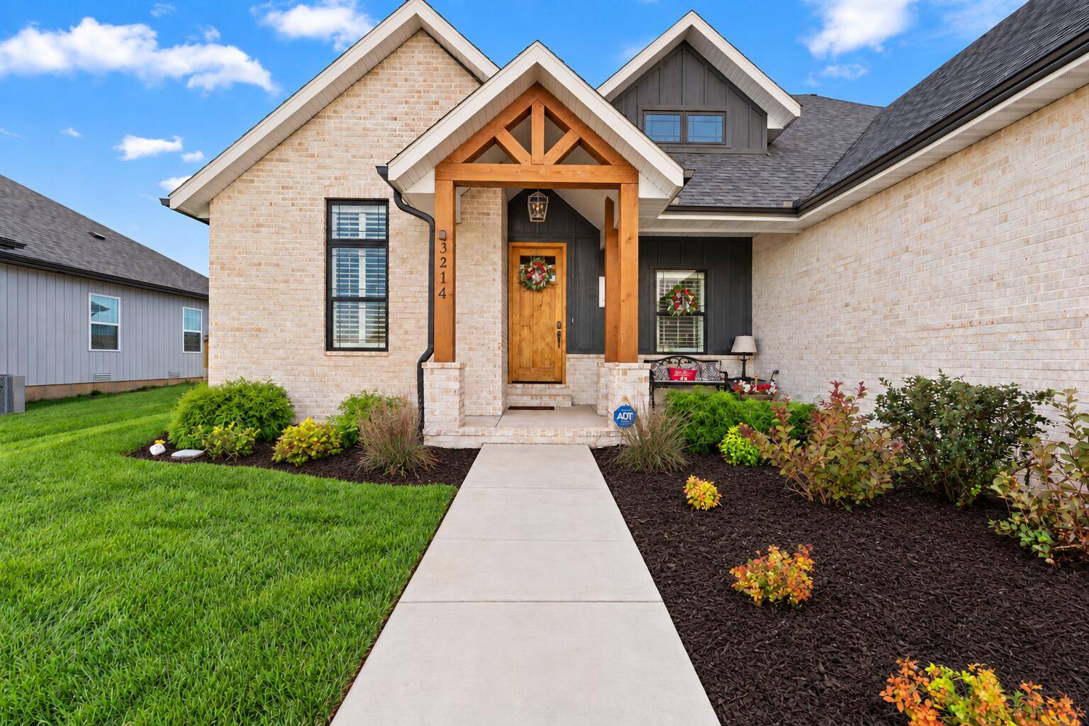 3214 N Marlin DR, Ozark, MO 65721
