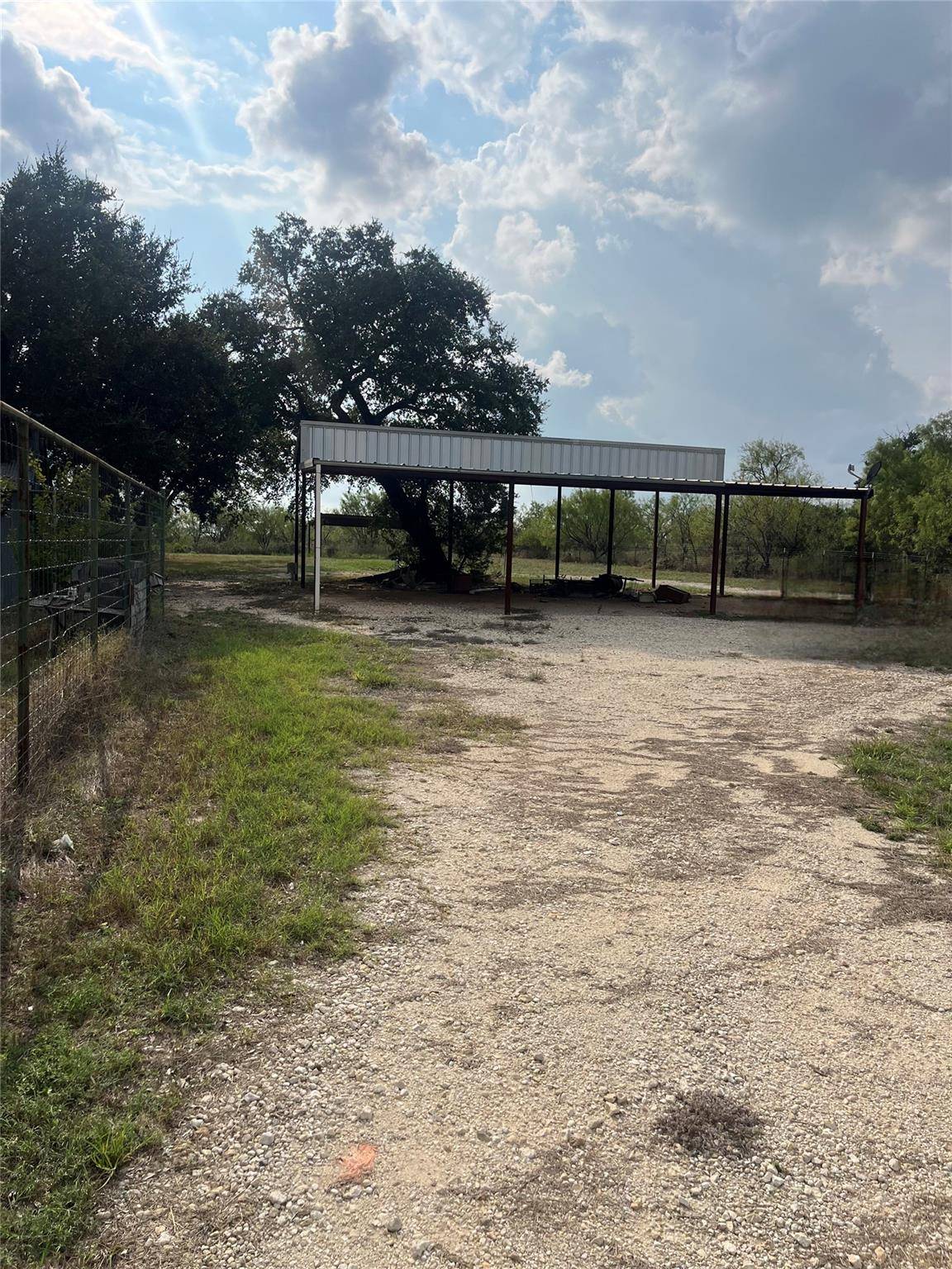1302 McLean ST, Lampasas, TX 76550