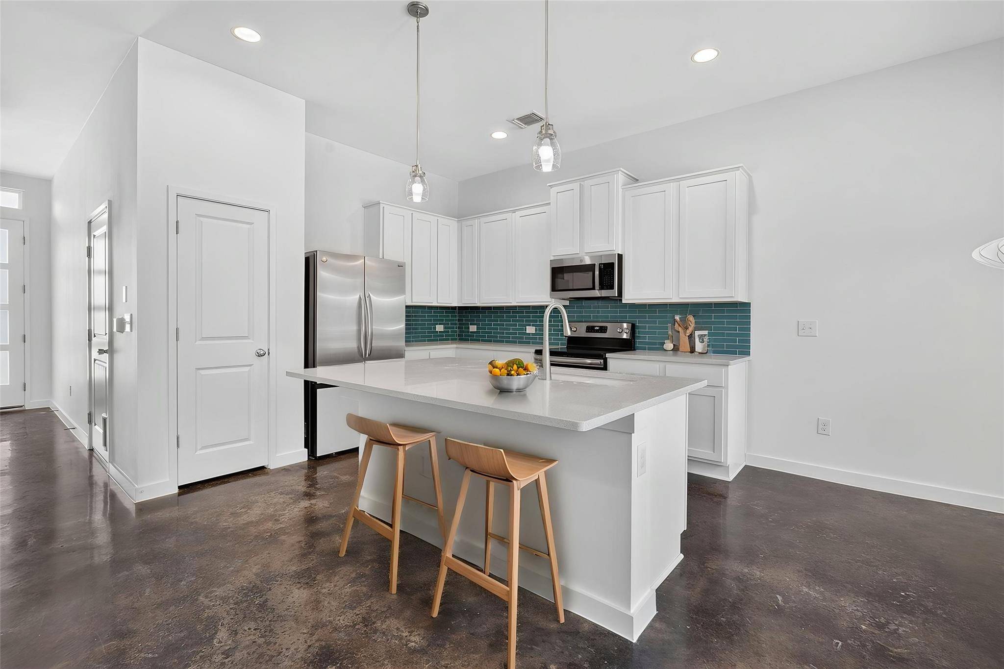 1404 Limelight LN, Pflugerville, TX 78660