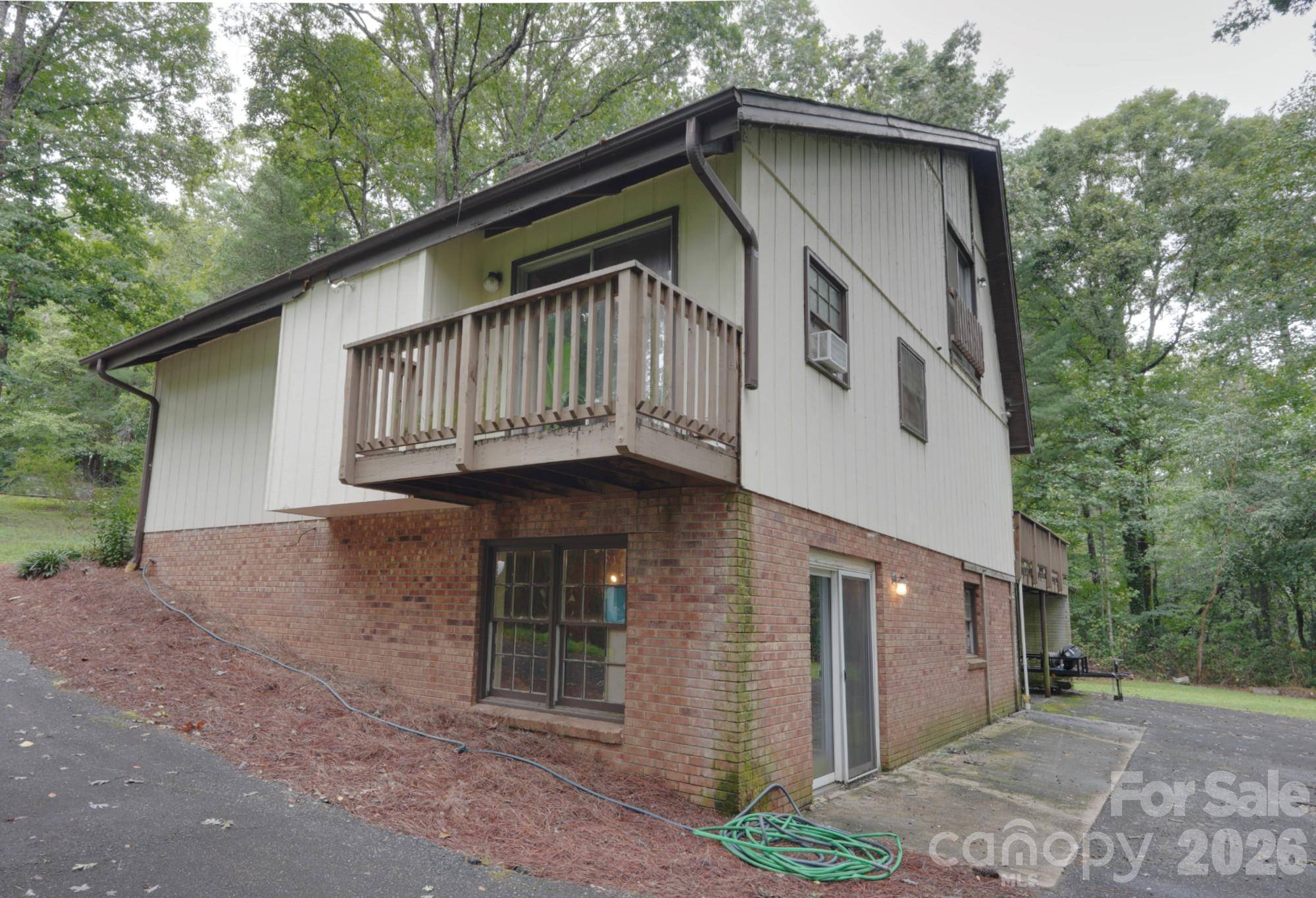 7 Brookwood LN, Taylorsville, NC 28681