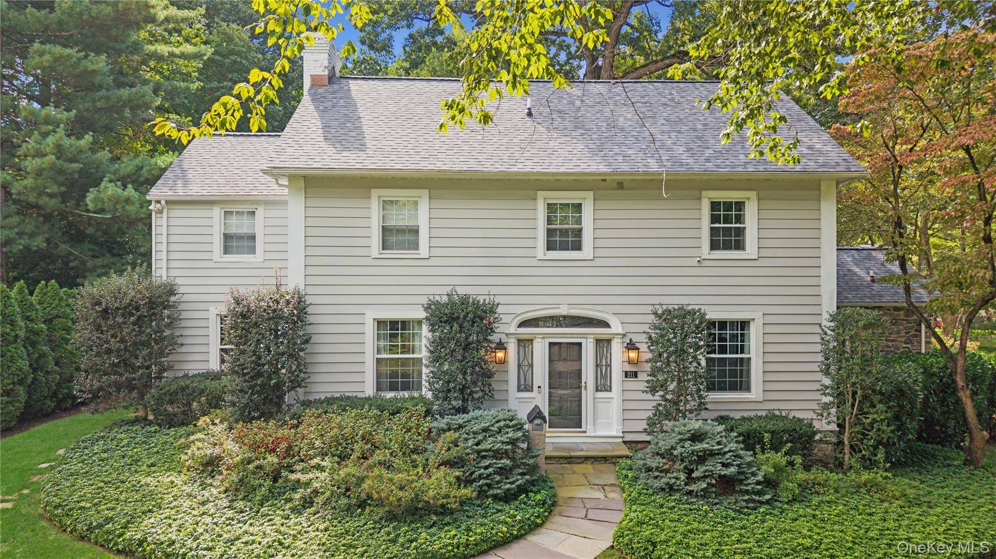 211 Douglas PL, Mount Vernon, NY 10552