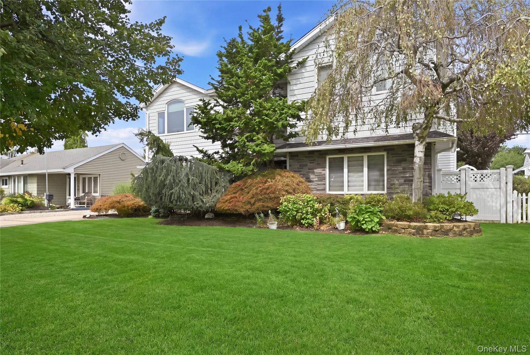2555 Arleigh RD, East Meadow, NY 11554