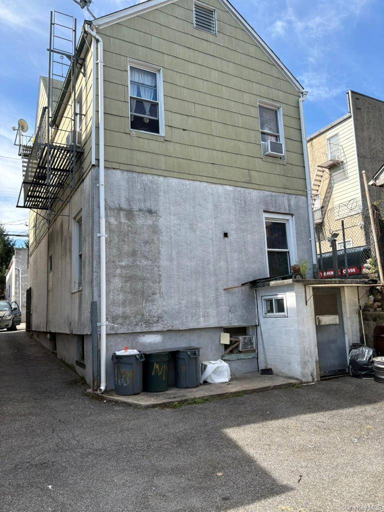 17 3rd ST, New Rochelle, NY 10801