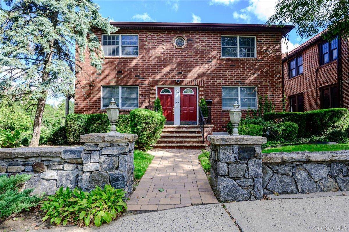 77 W Devonia AVE, Mount Vernon, NY 10552