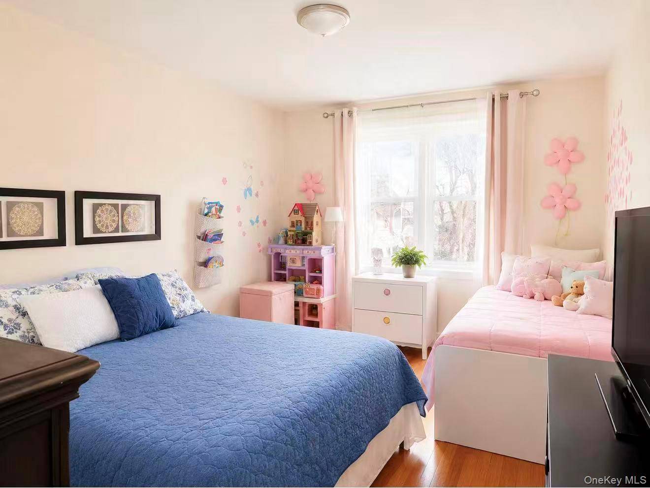 61-43 157th ST, Flushing, NY 11367