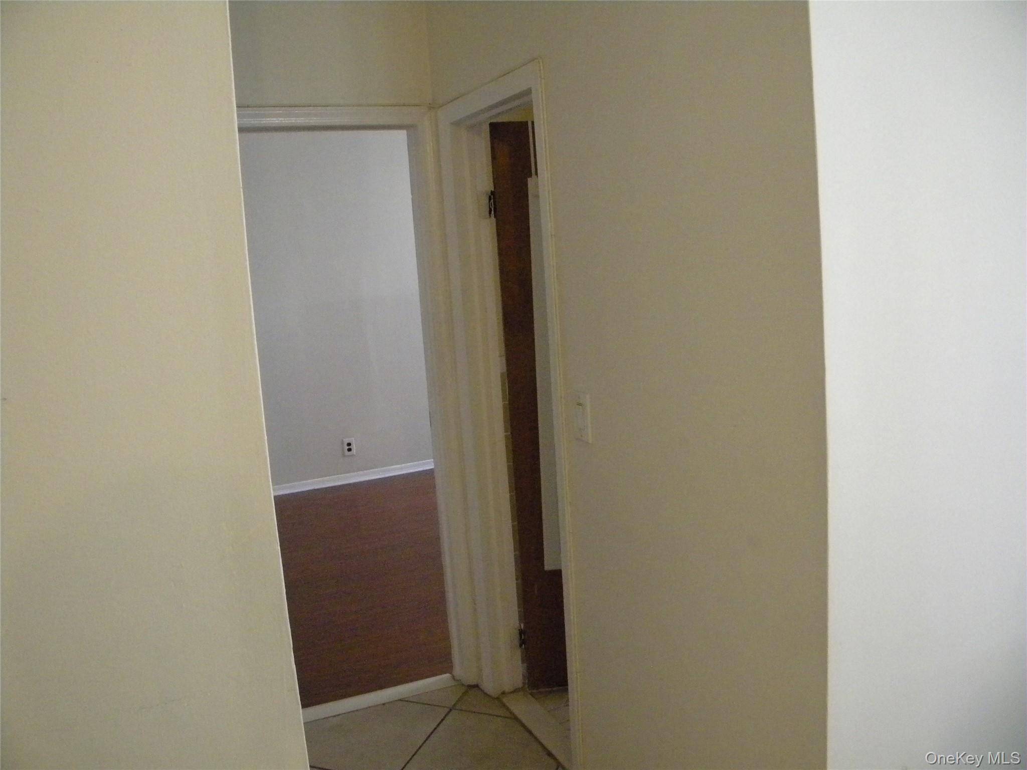 42-25 80th ST #5P, Elmhurst, NY 11373