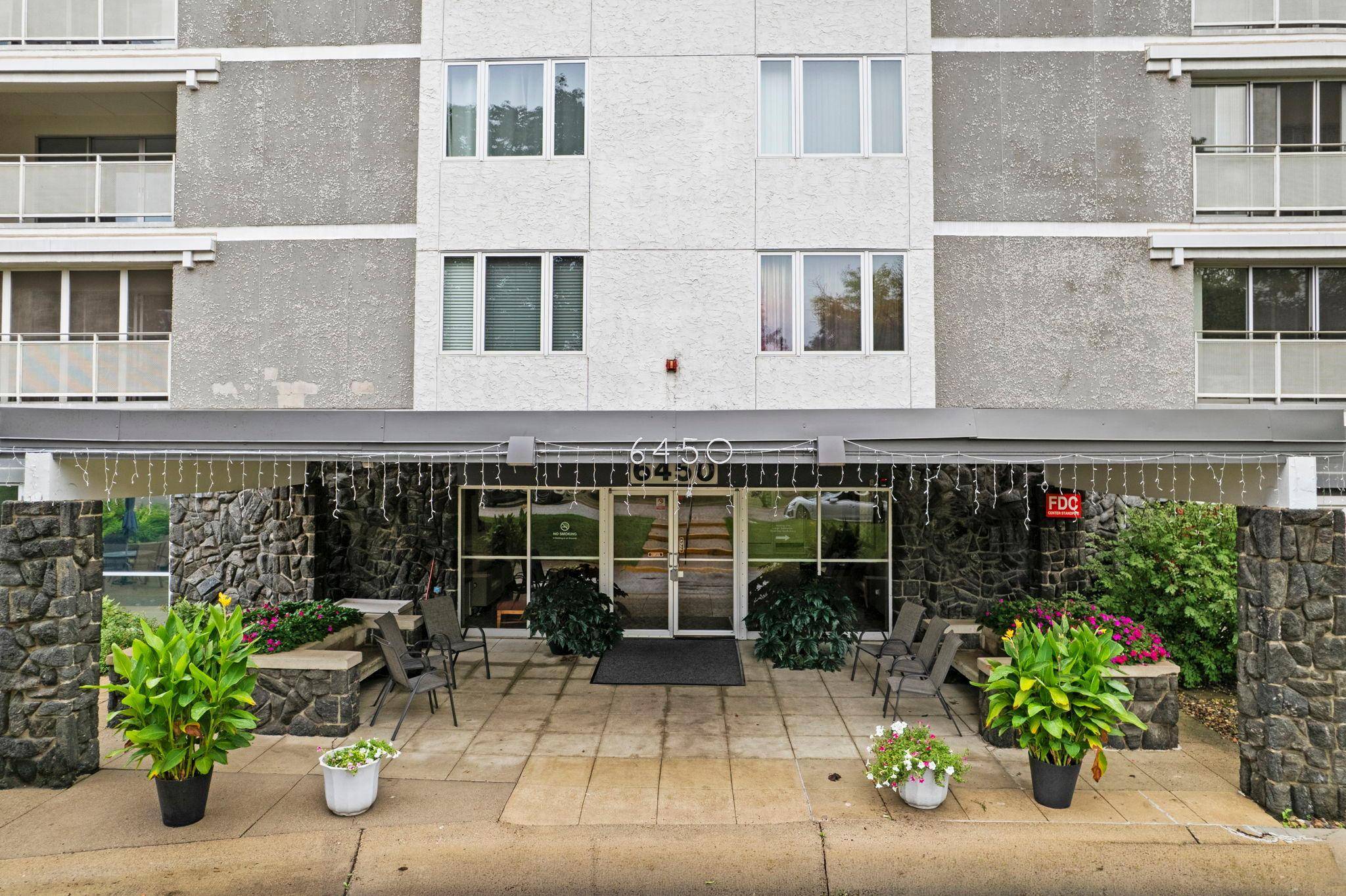 6450 York AVE S #207, Edina, MN 55435
