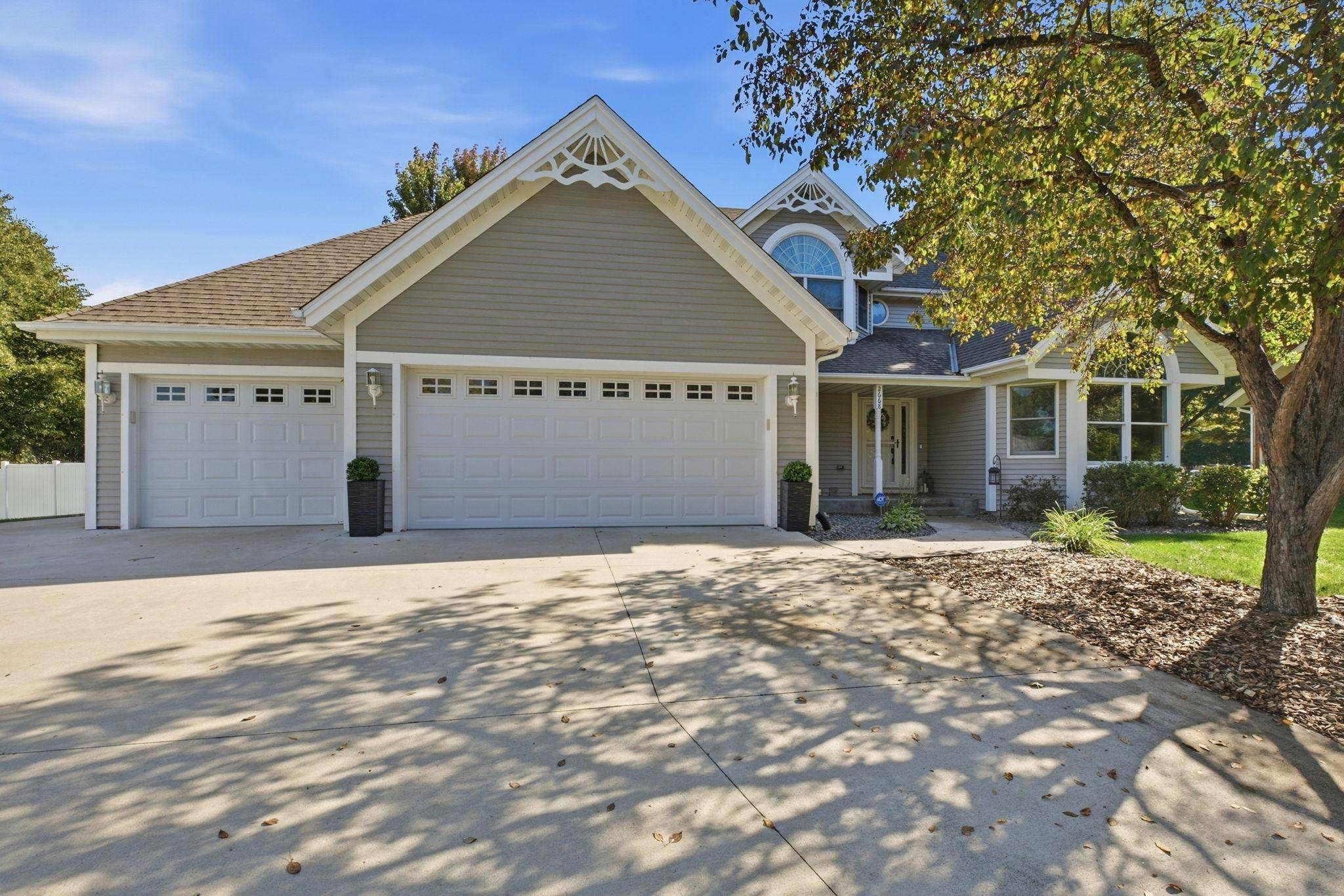2668 Waterford CT, Saint Cloud, MN 56301
