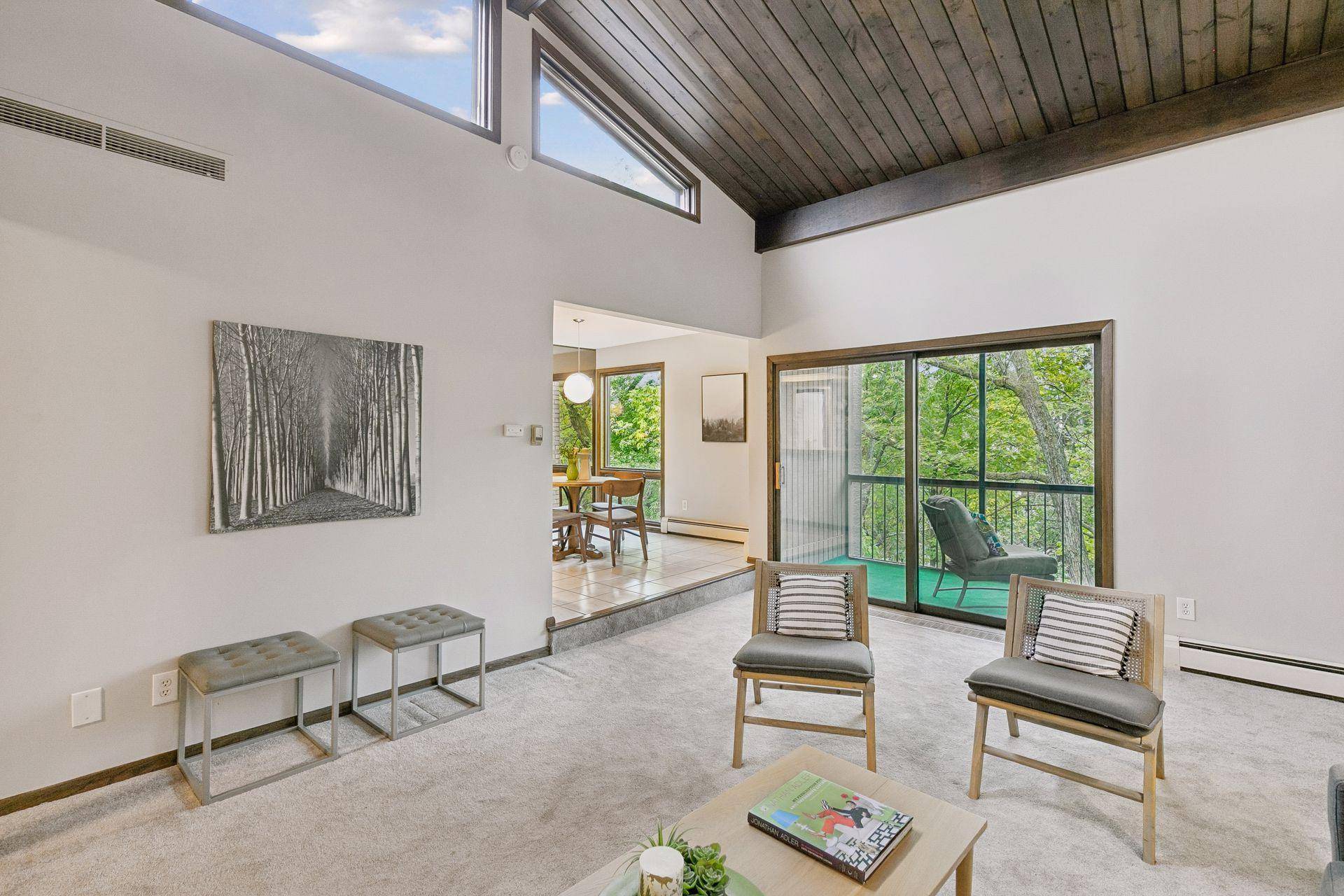 6115 Lincoln DR #353, Edina, MN 55436