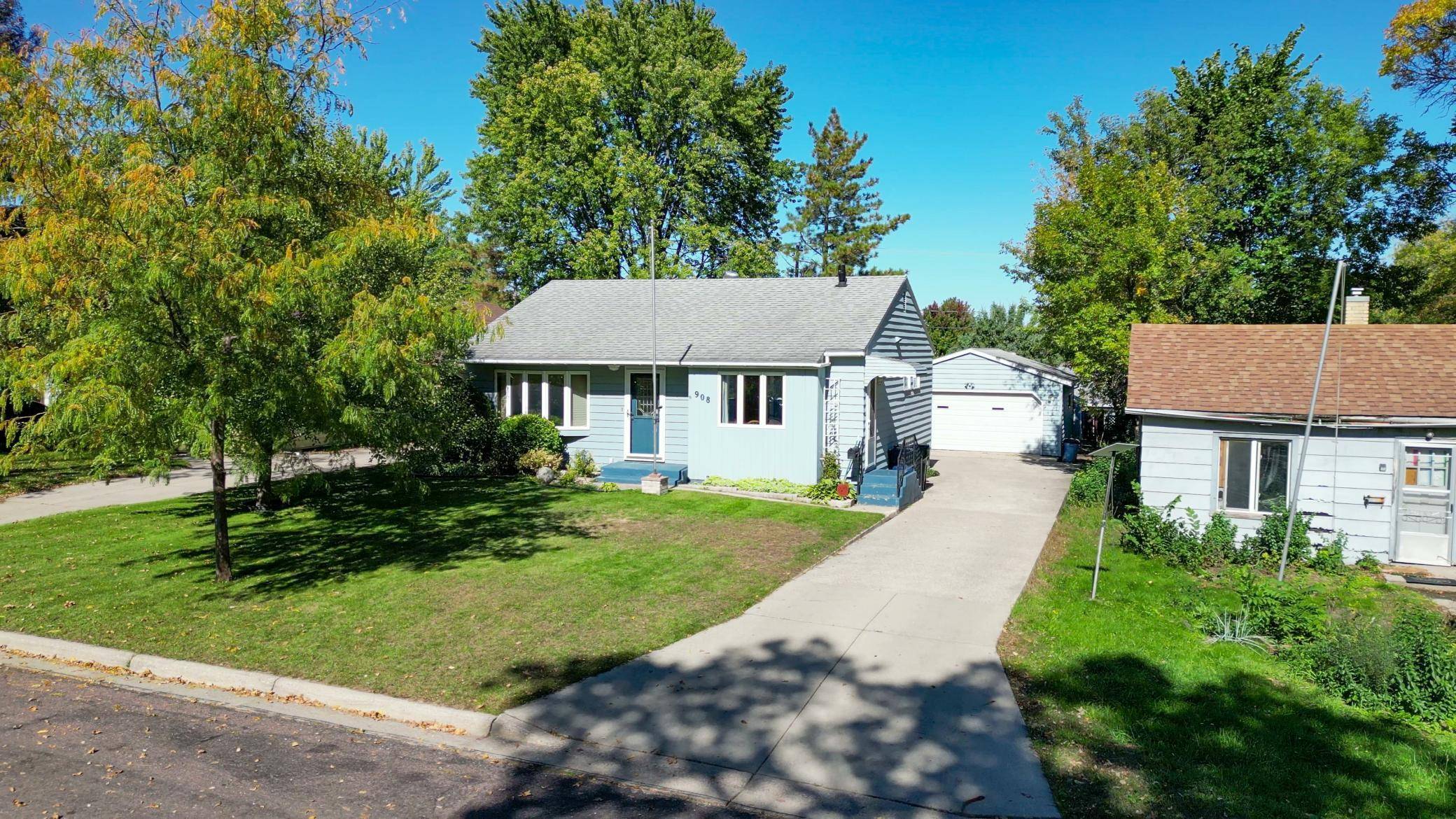 908 W Linden ST W, Fergus Falls, MN 56537