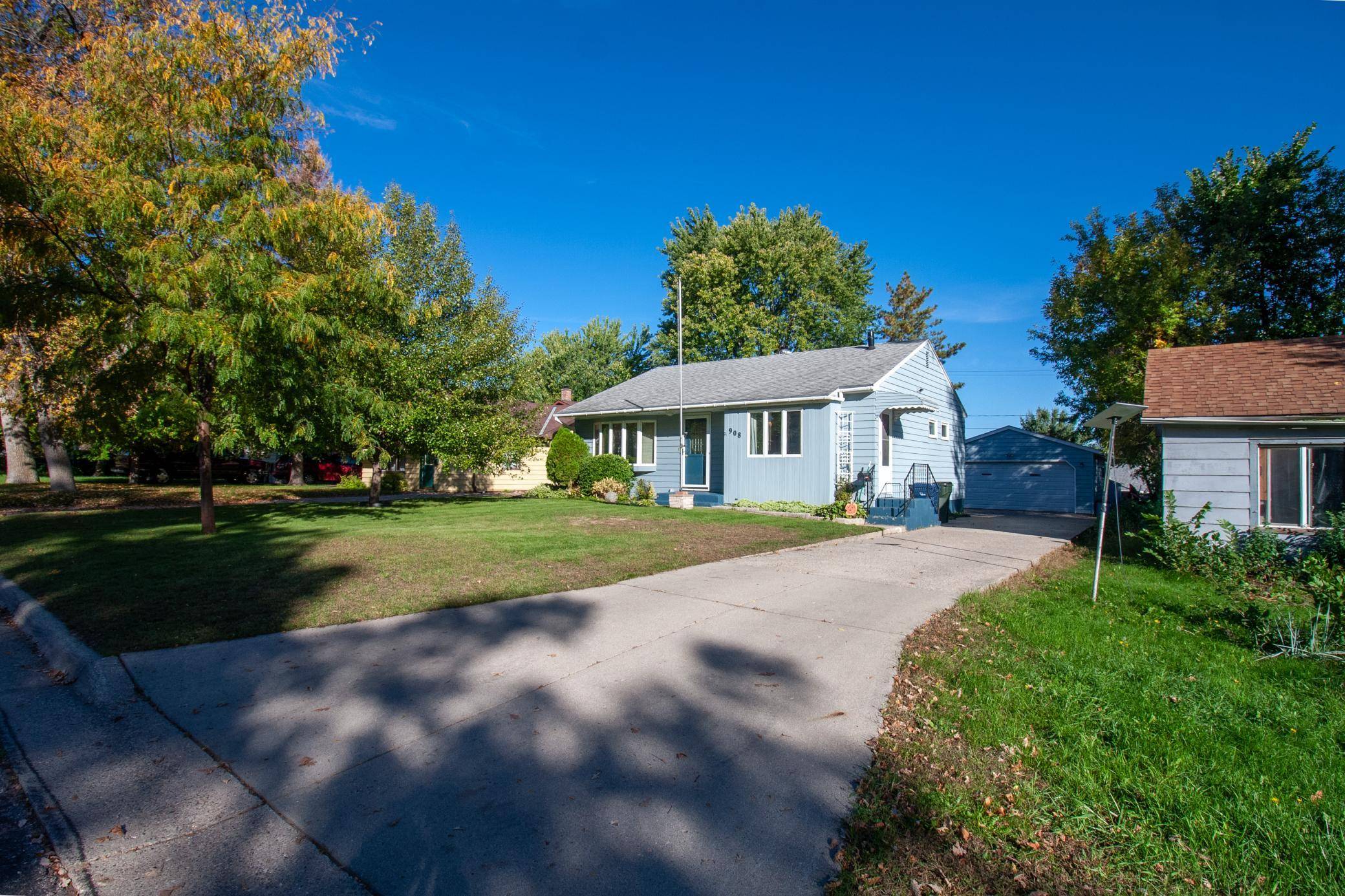 908 W Linden ST W, Fergus Falls, MN 56537
