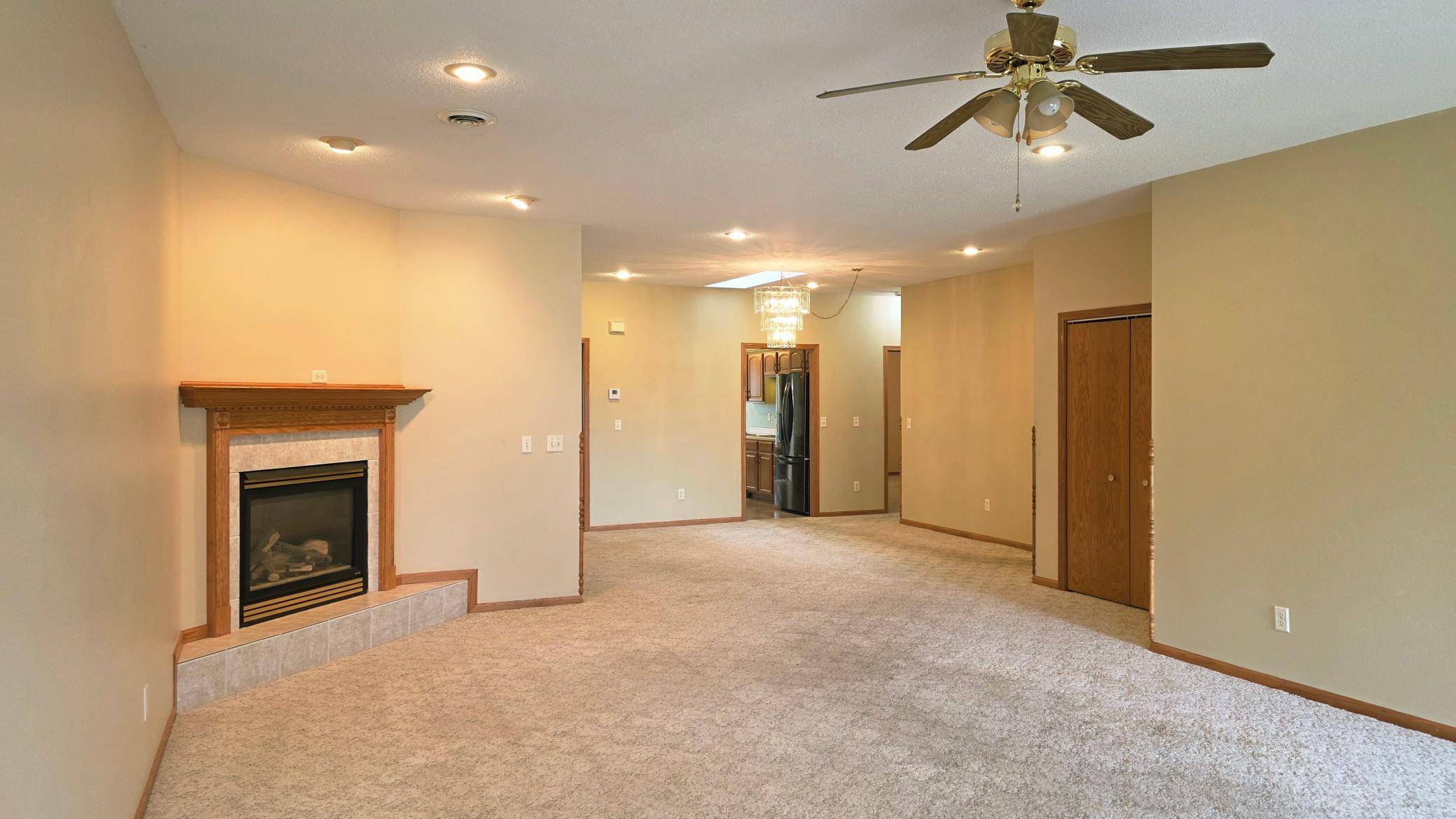 1106 Devito ST #6, Marshall, MN 56258