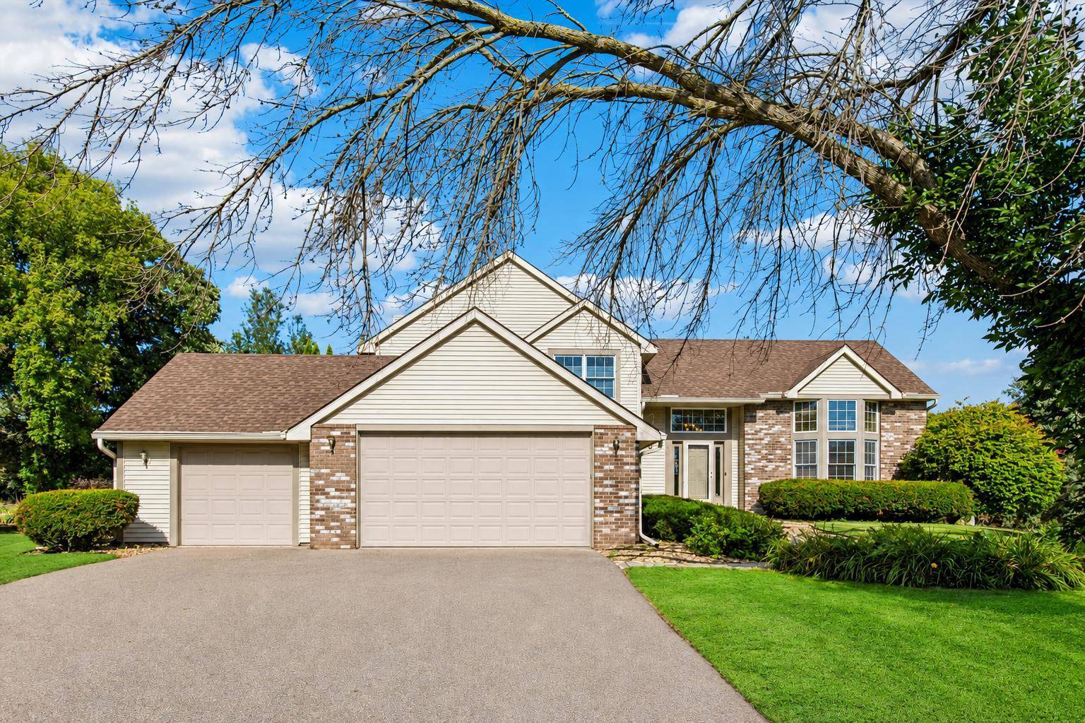 4161 Kingston CT, Eagan, MN 55123