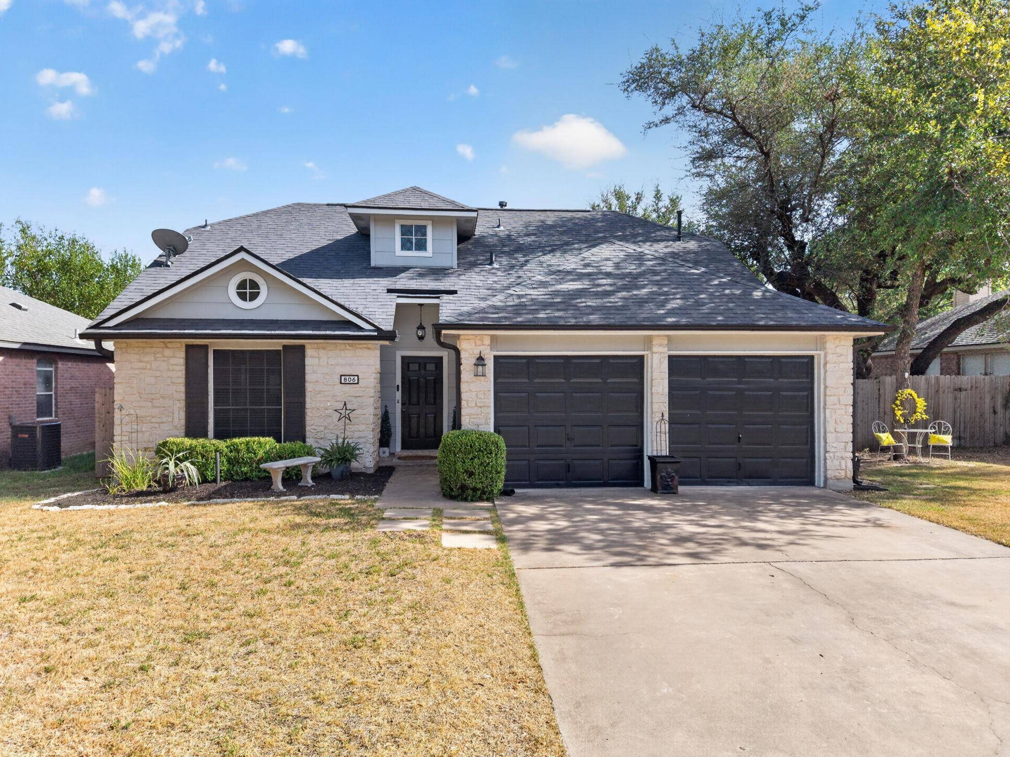 806 Mountain Ridge DR, Leander, TX 78641