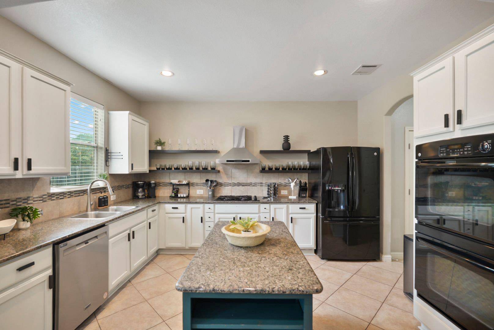 3709 Glastonbury TRL, Pflugerville, TX 78660