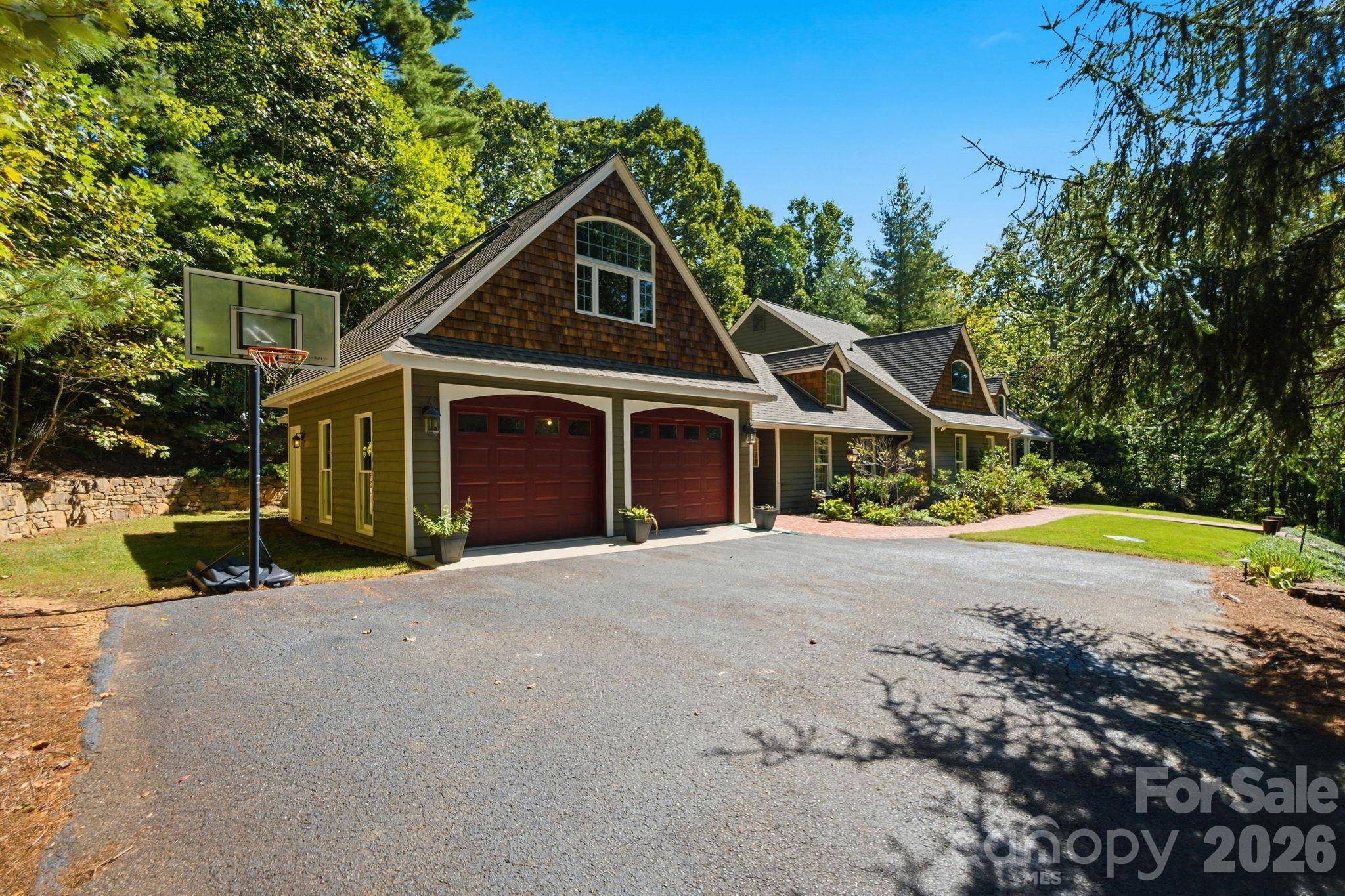 450 Mills Gap RD, Arden, NC 28704