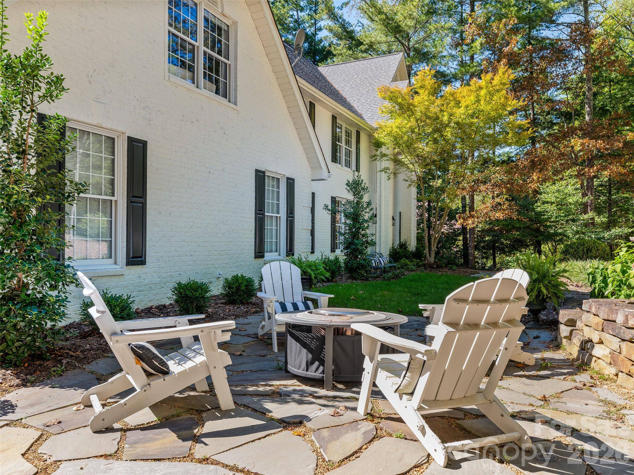 12 Dunnwoody DR, Arden, NC 28704