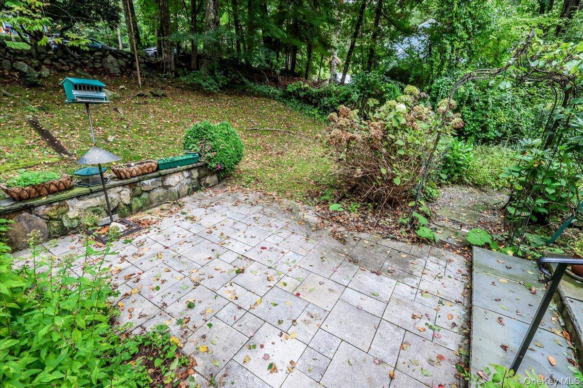 6 David DR, North Salem, NY 10560