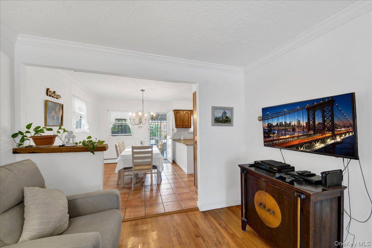 2521 Hollers AVE, Bronx, NY 10475