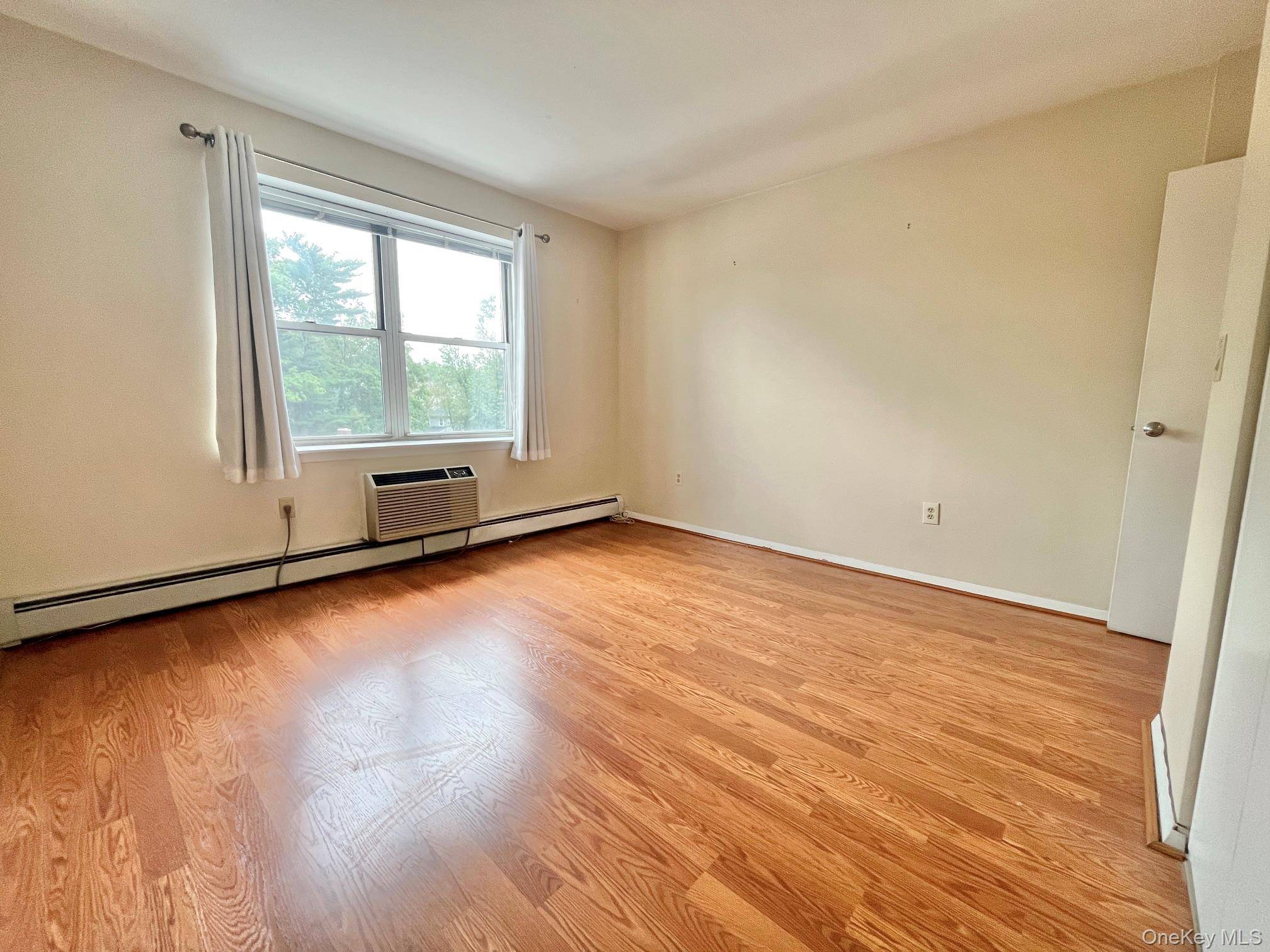 400 Mount Pleasant AVE #3E, Mamaroneck, NY 10543