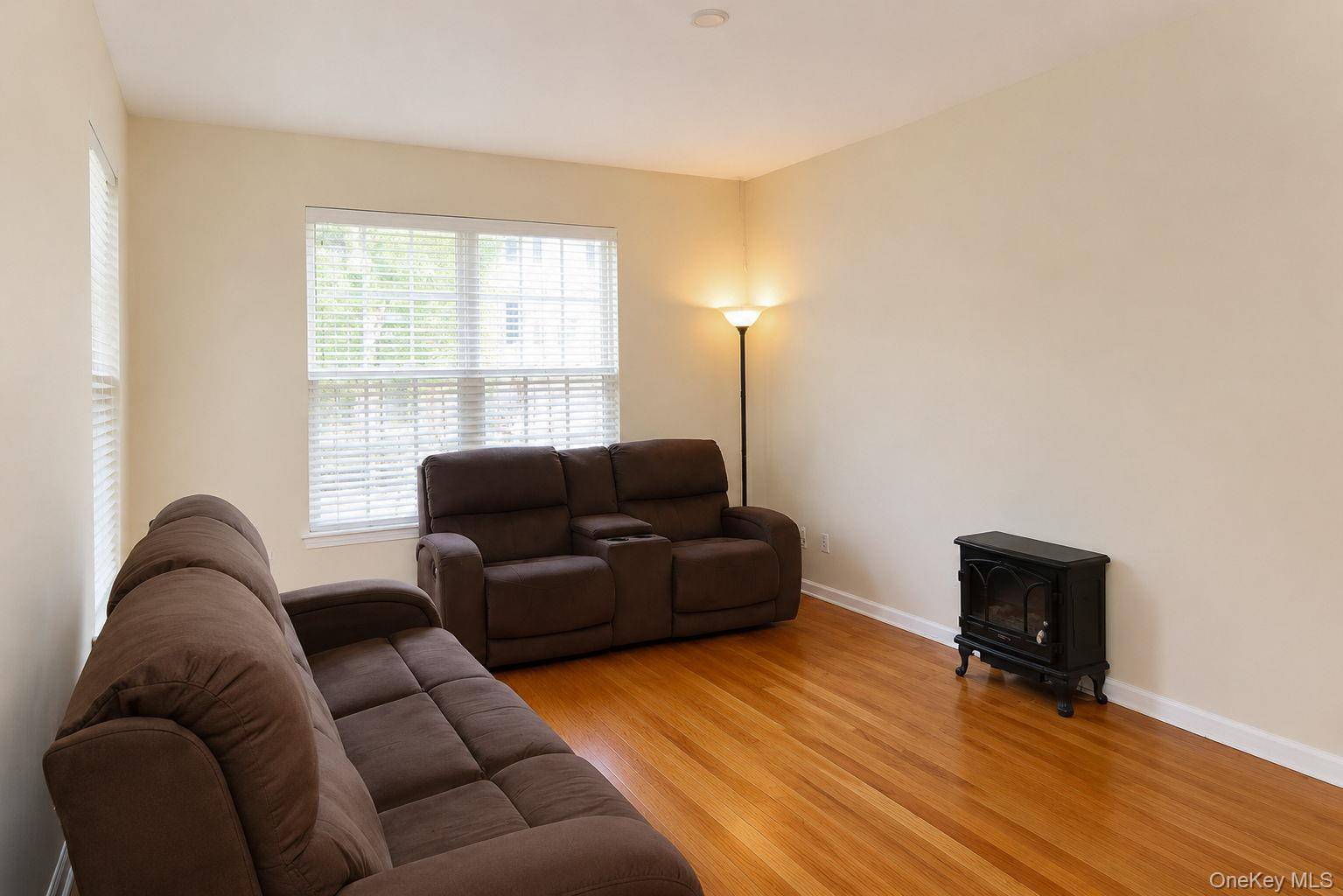 116 Barr LN, Monroe, NY 10950