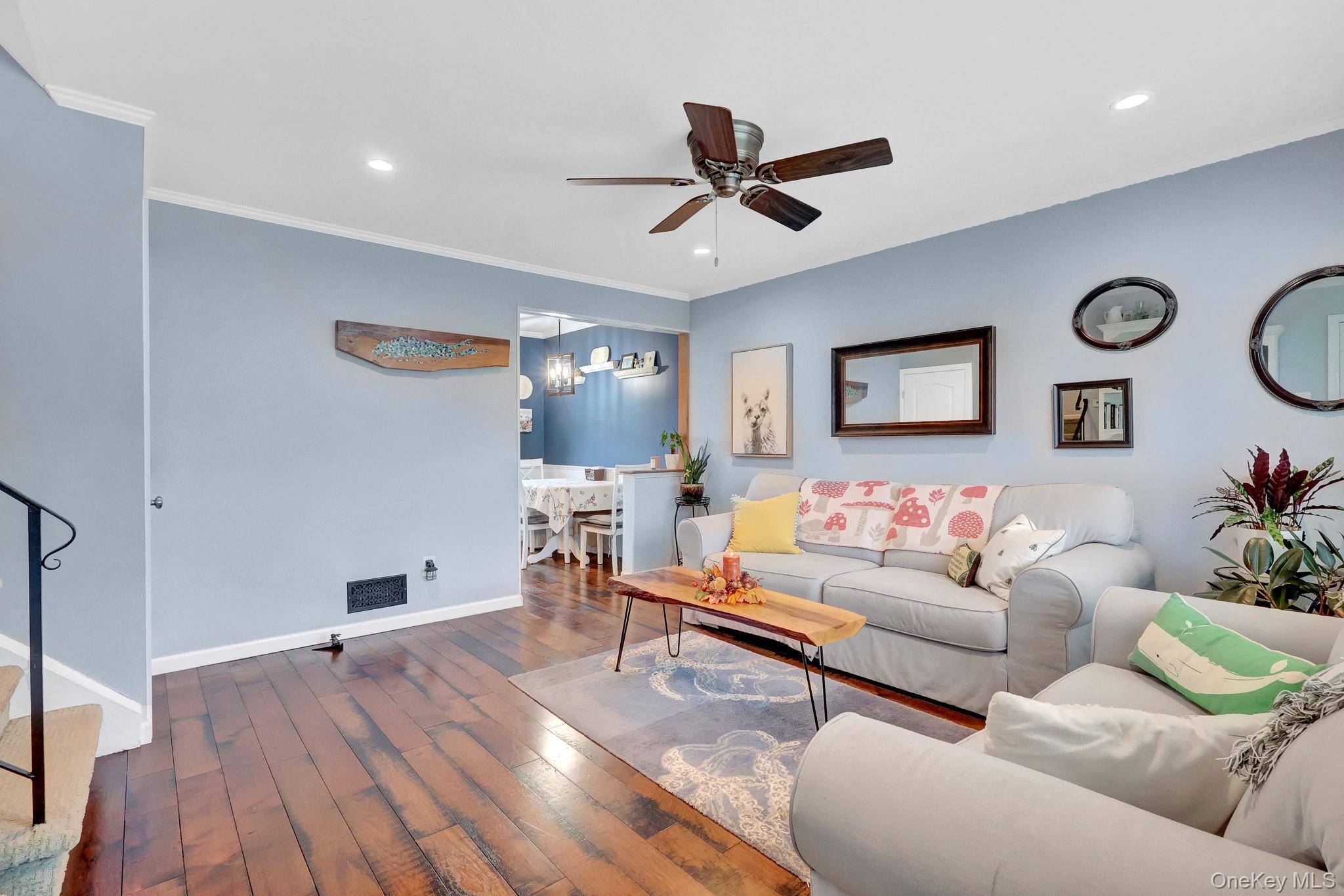 96 Washington AVE, Islip Terrace, NY 11752