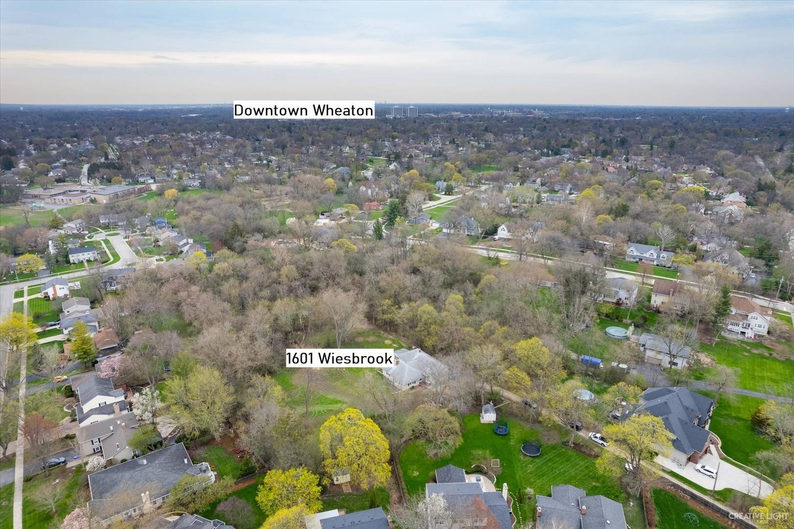 1601 W Wiesbrook RD, Wheaton, IL 60189