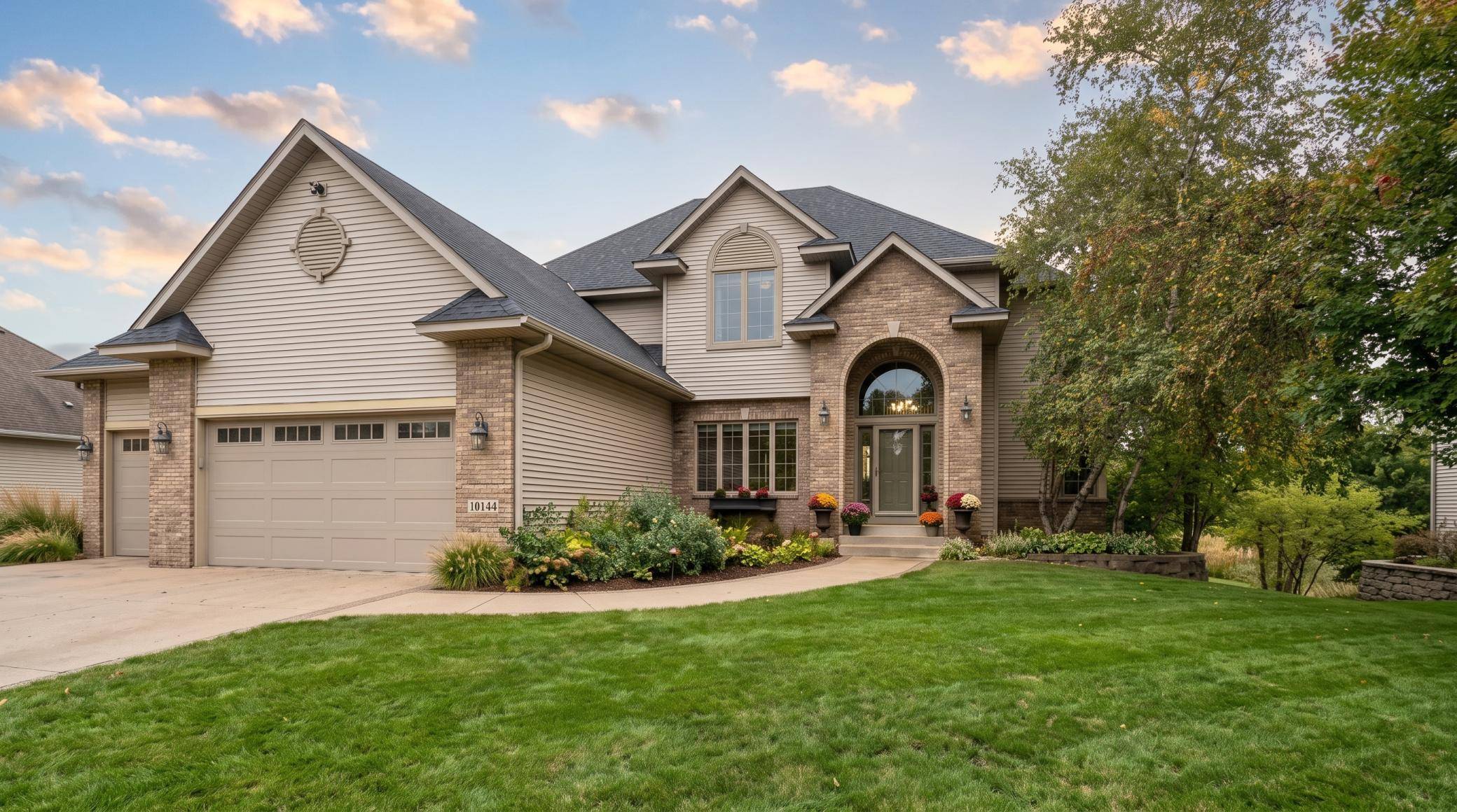 13144 Palisade ST NE, Blaine, MN 55449