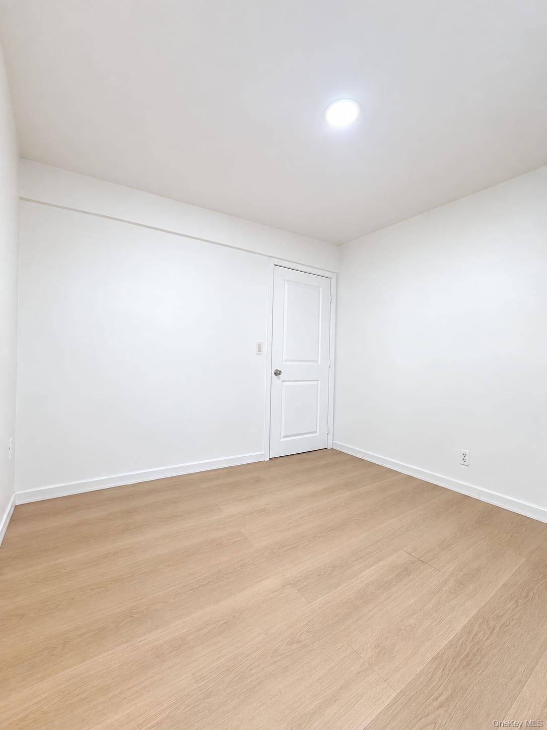 249 N Macquesten Pkwy #1, Mount Vernon, NY 10550