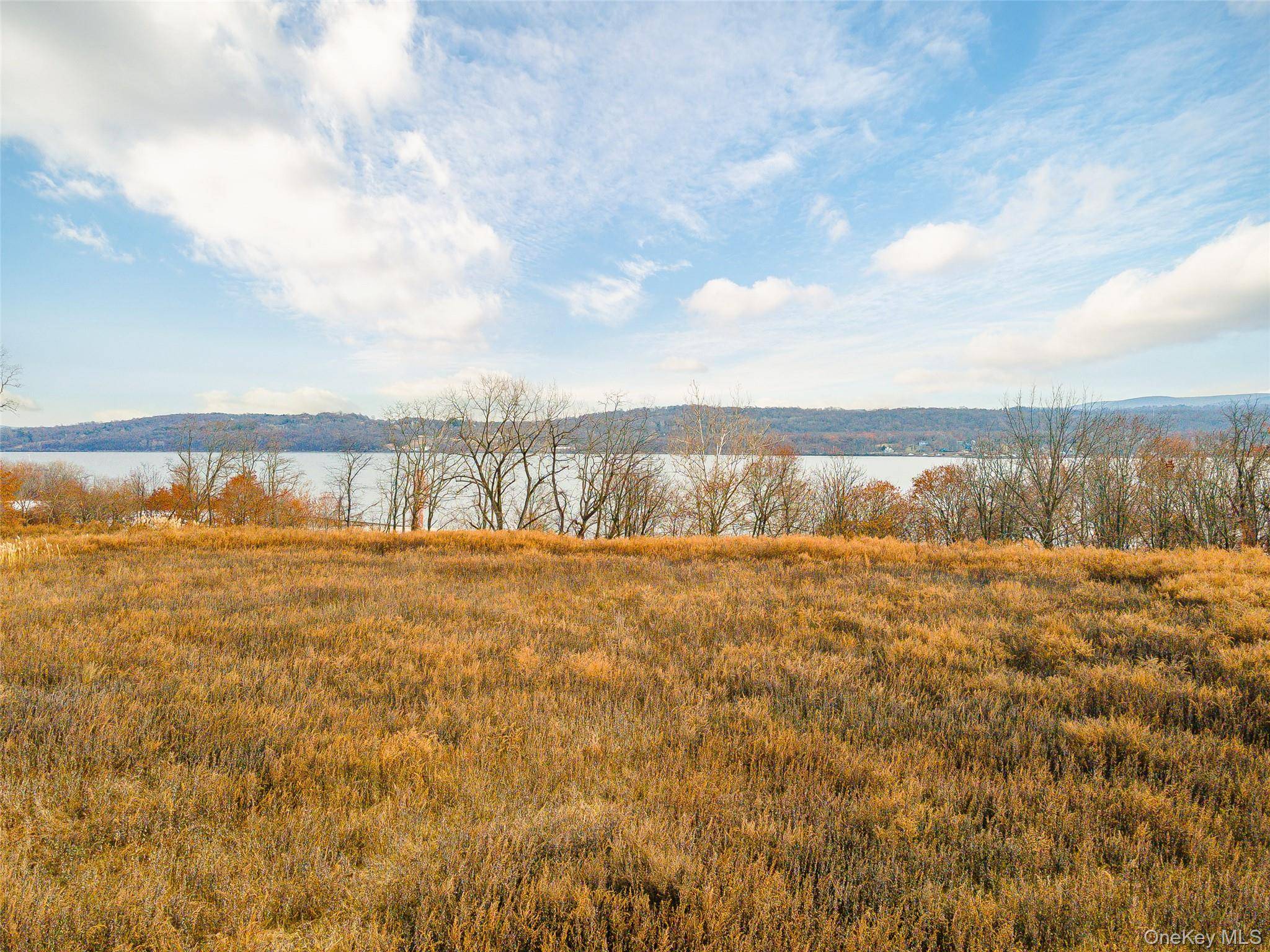 Oak St & River Rd RD, Newburgh, NY 12550