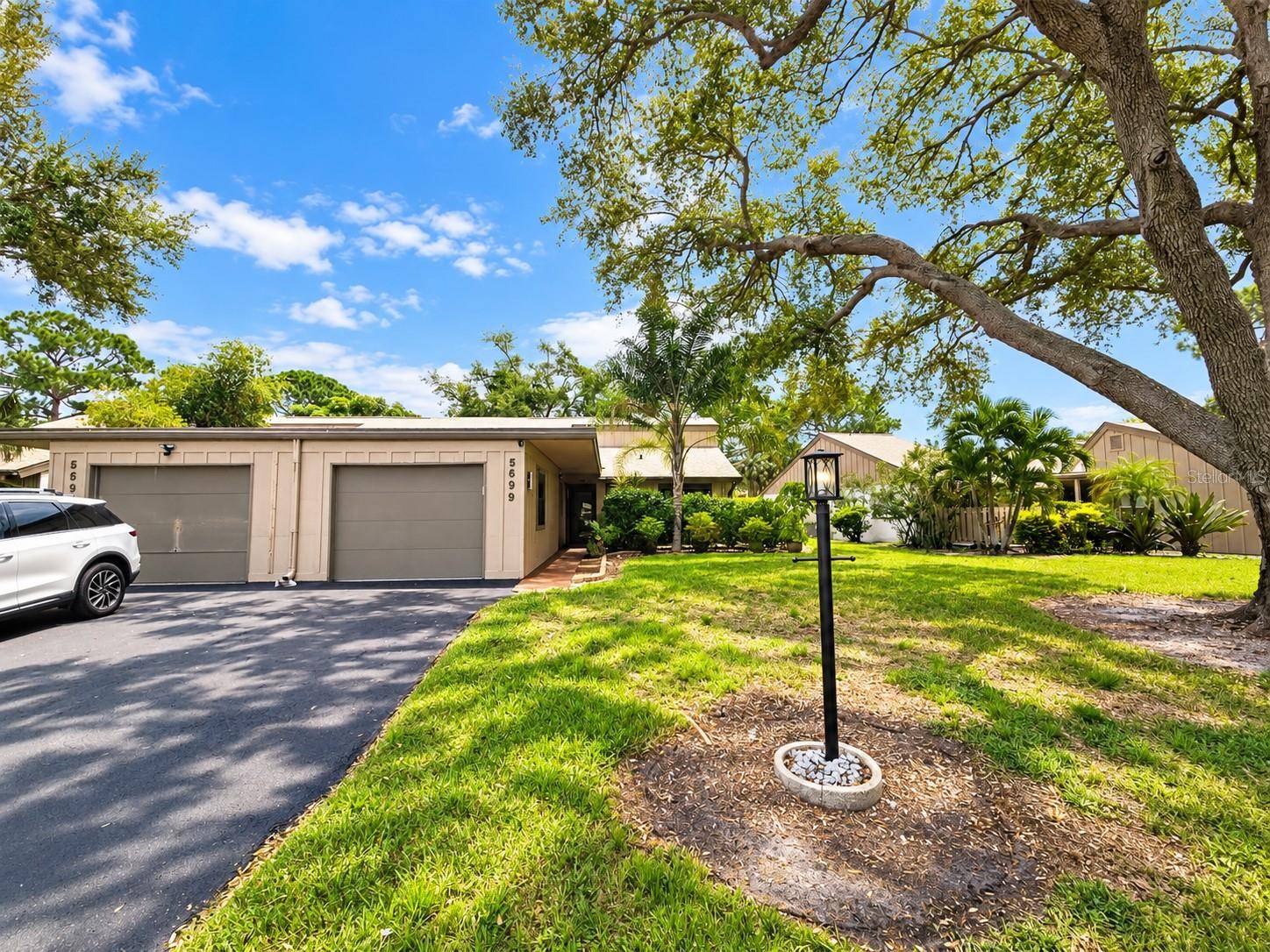 5699 WESTWIND LN, Sarasota, FL 34231