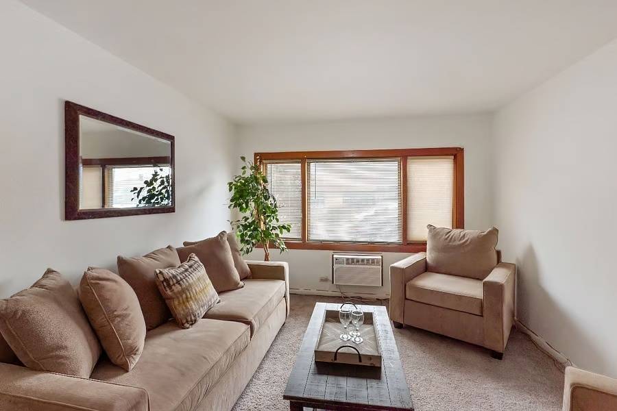 486 Buffalo AVE #1C, Calumet City, IL 60409