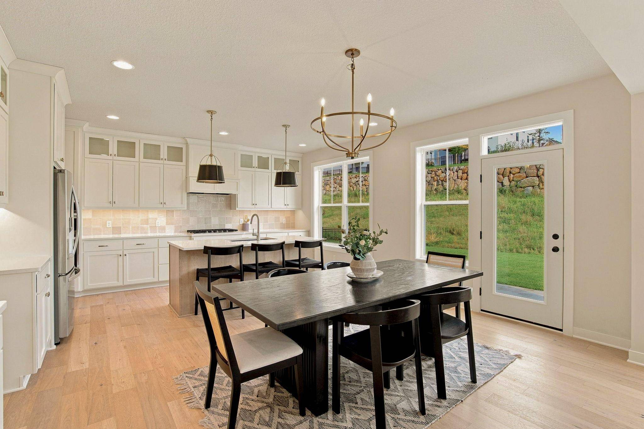 5392 Rolling Hills Pkwy, Victoria, MN 55318