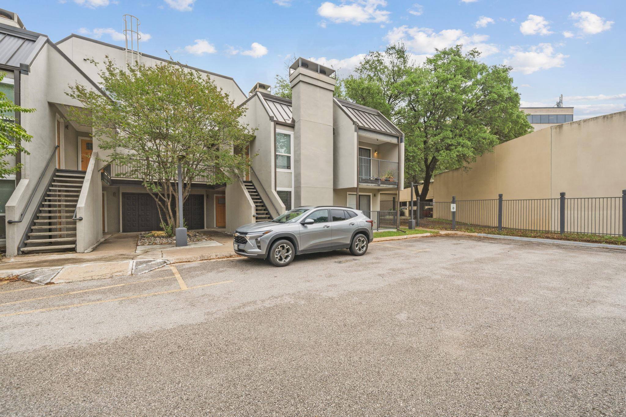 935 La Posada DR #144, Austin, TX 78752