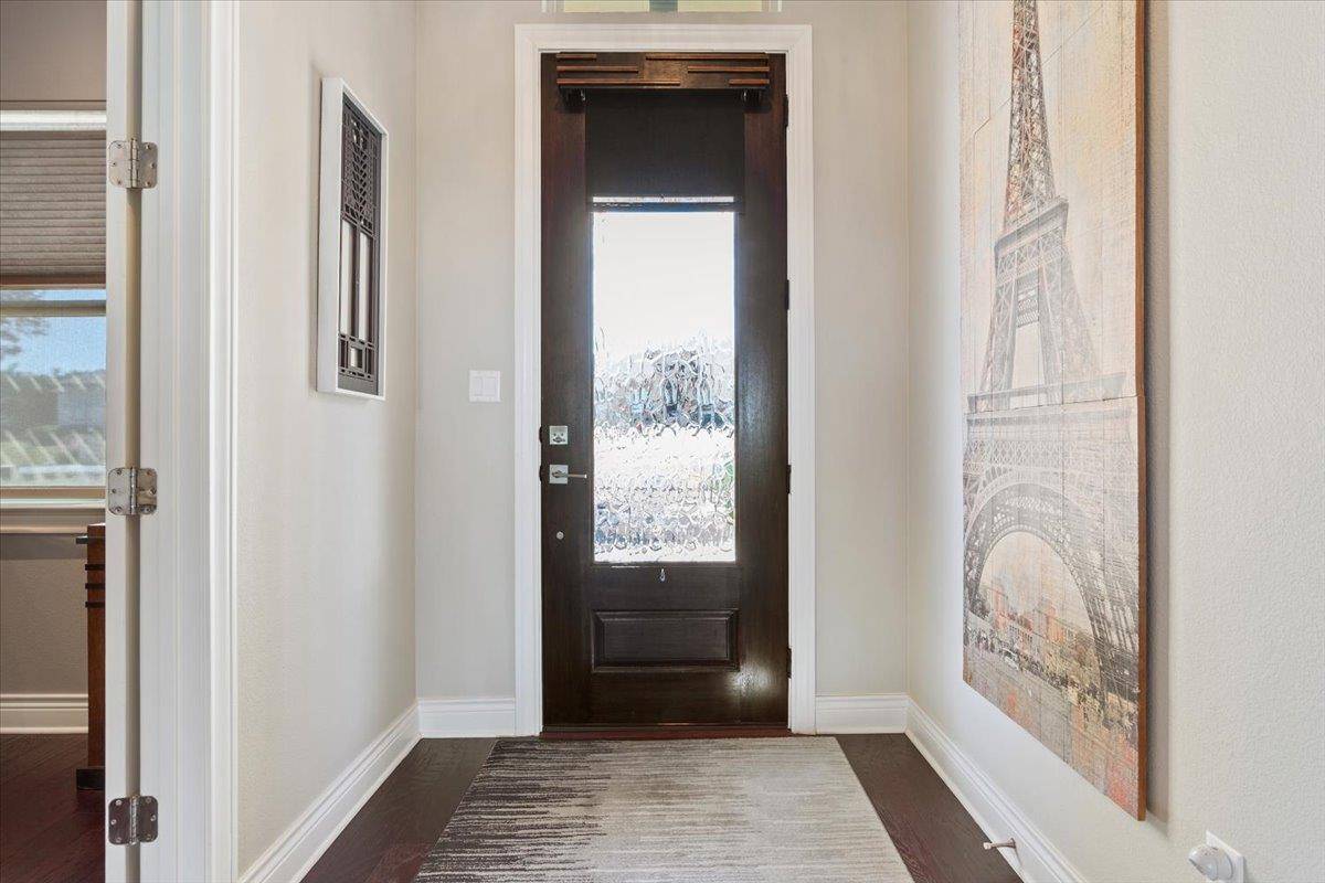 236 Standing Oak DR, Georgetown, TX 78633