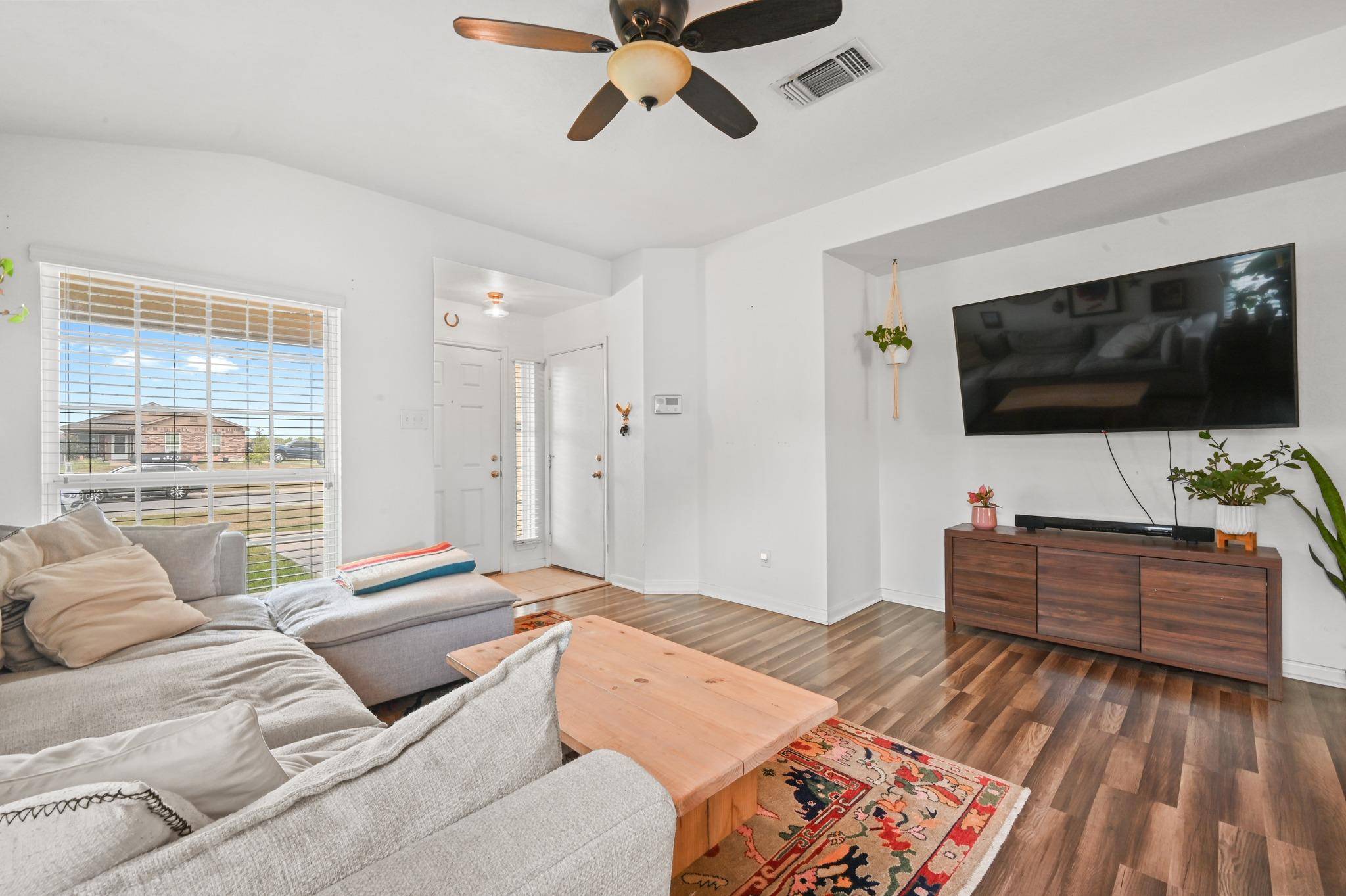 1600 Wedgewood TRL, Lockhart, TX 78644