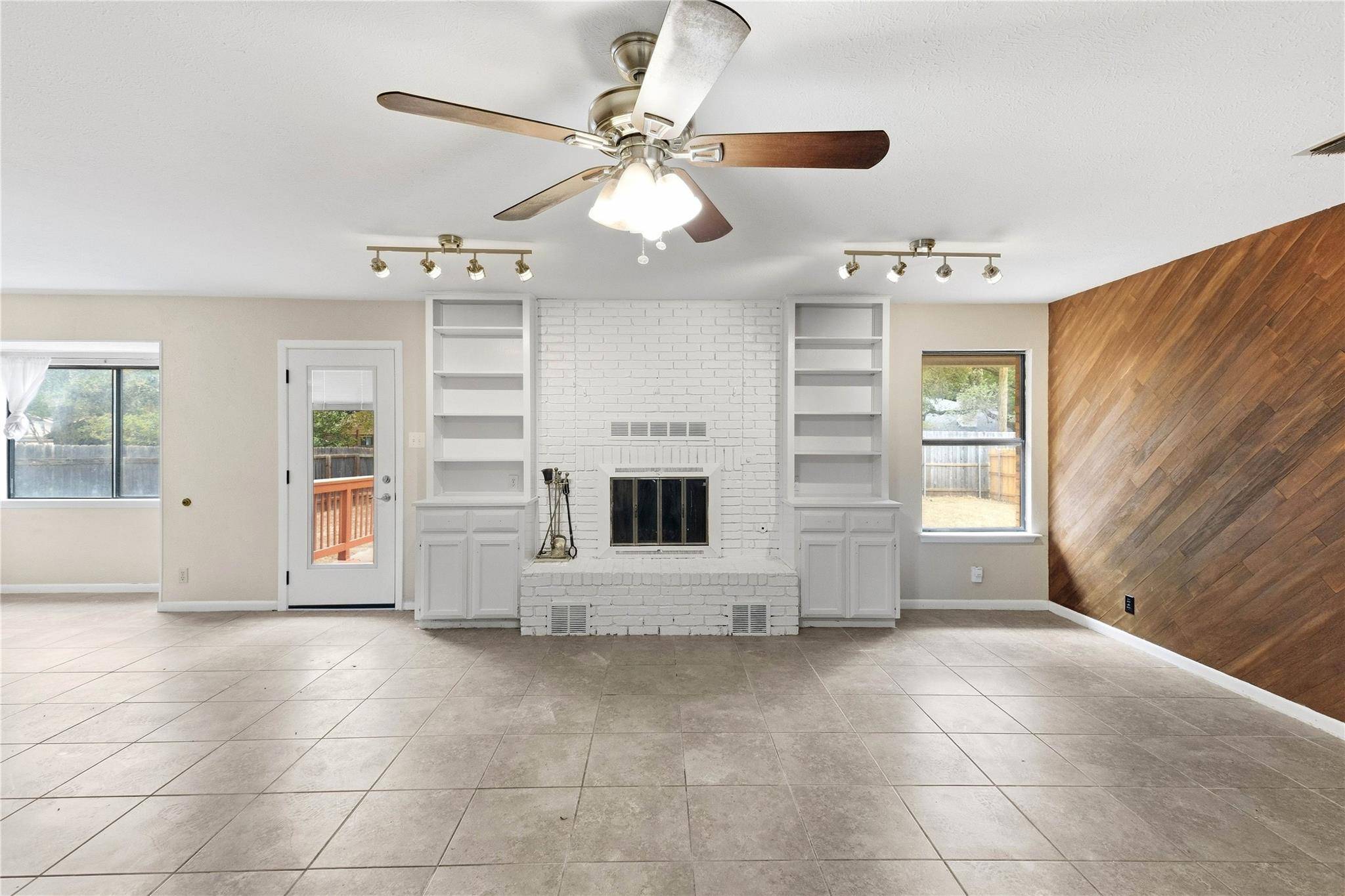 6103 Smith Oak TRL, Austin, TX 78749