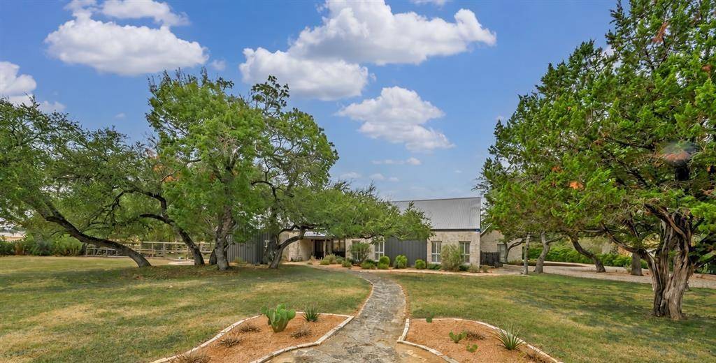 188 Broken Lance DR, Dripping Springs, TX 78620