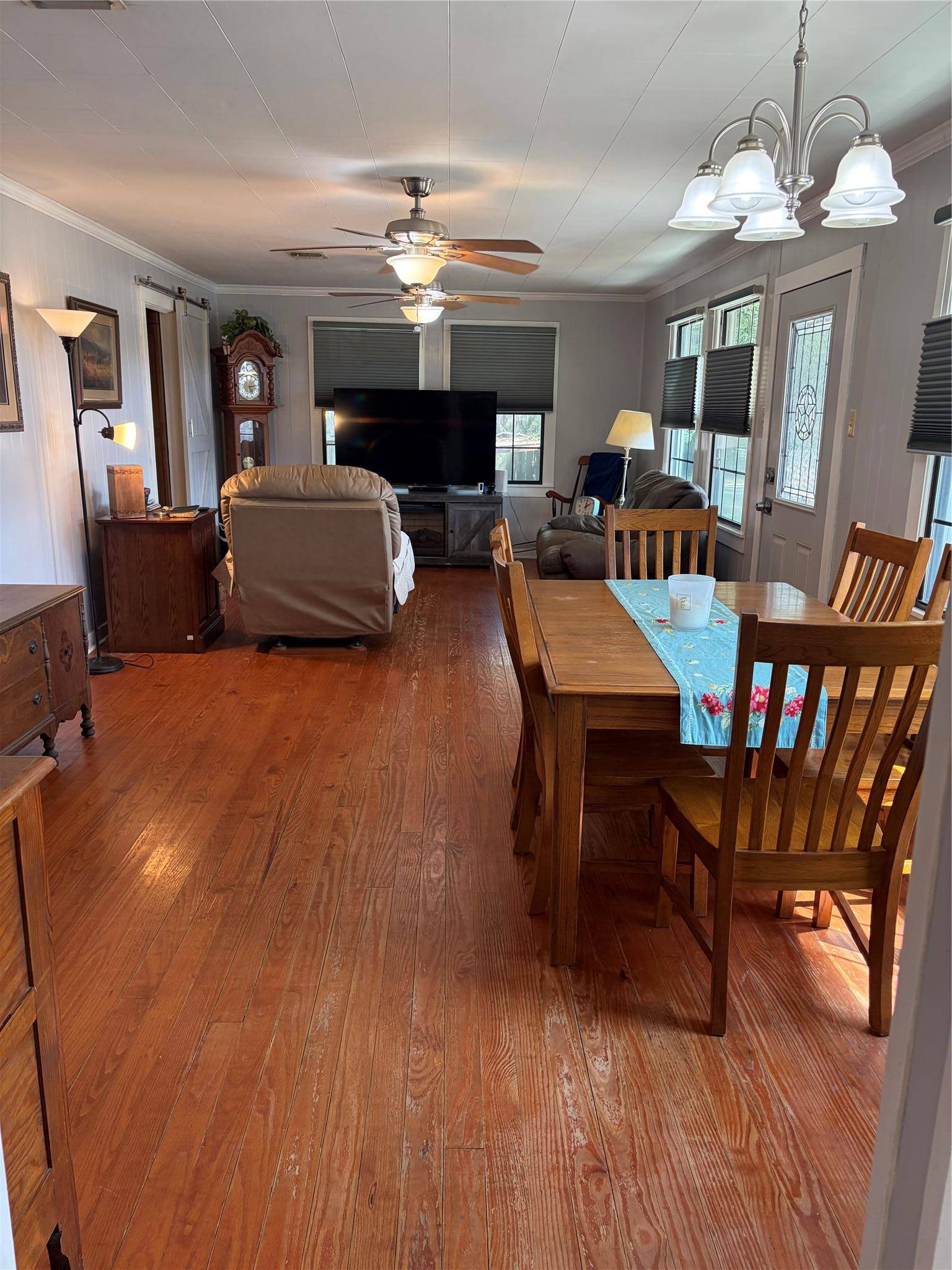 307 Whitehead ST, Smithville, TX 78957