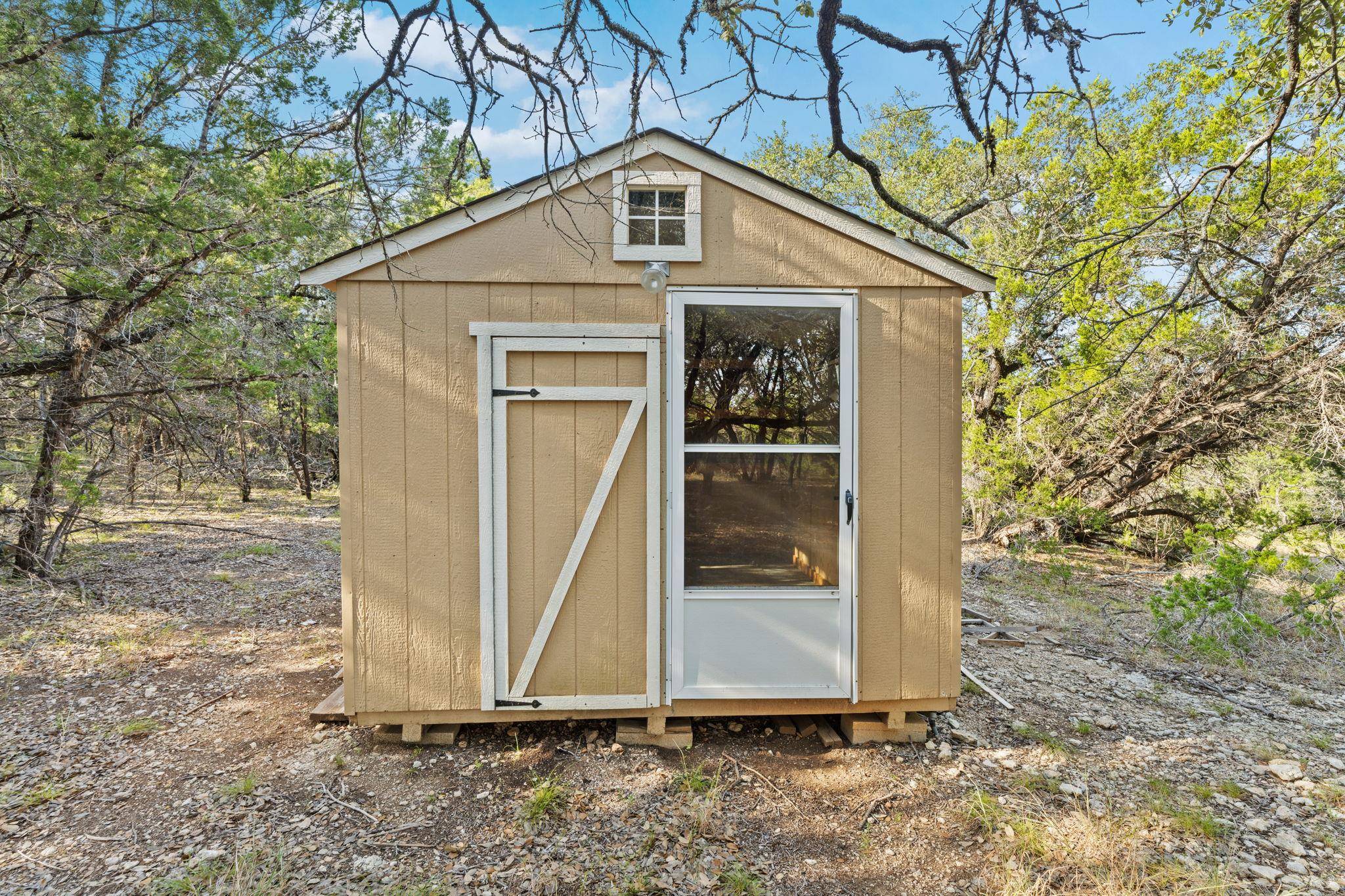 1000 Norwood RD, Dripping Springs, TX 78620