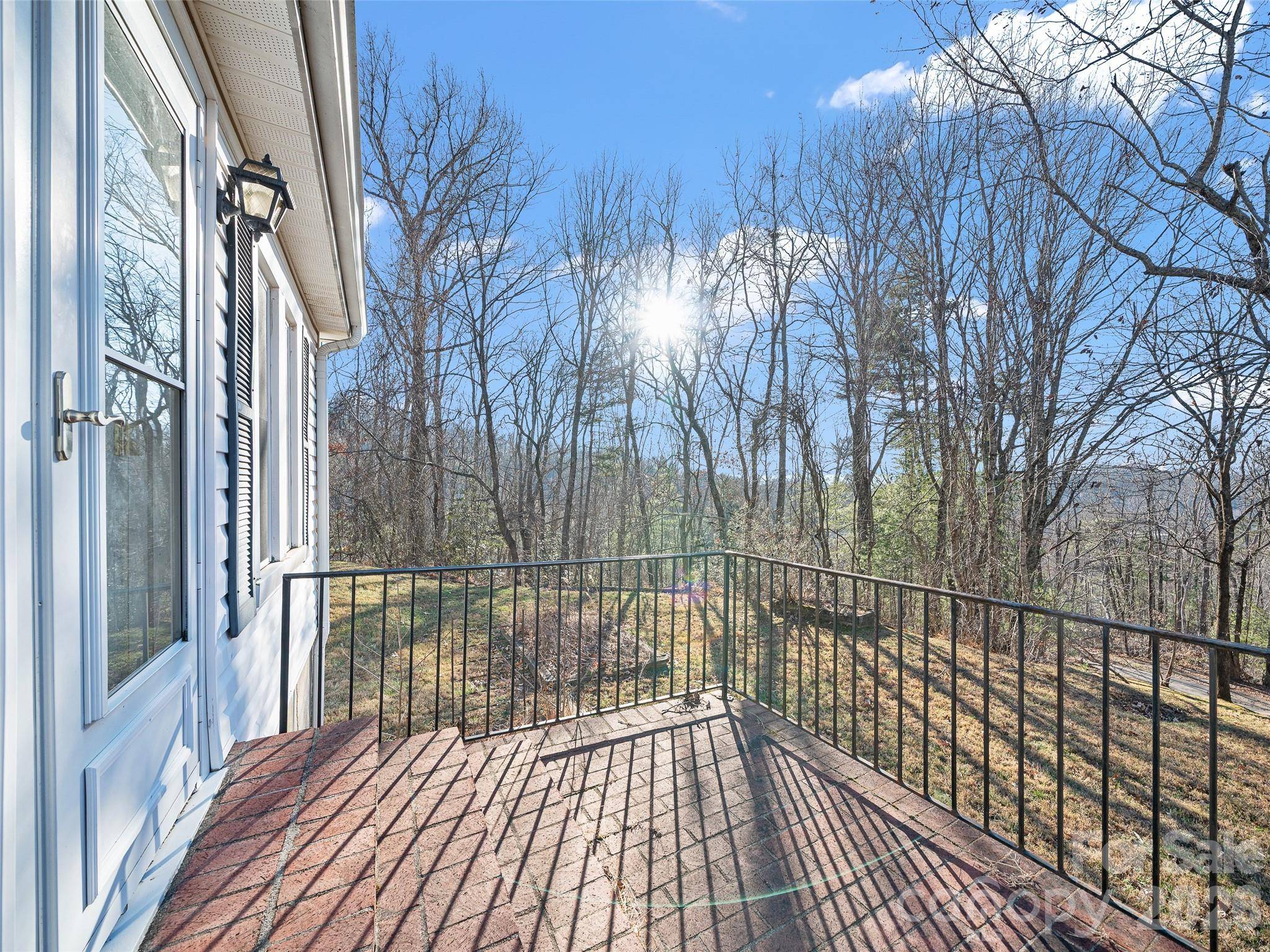 35 Smith Ridge DR, Asheville, NC 28803