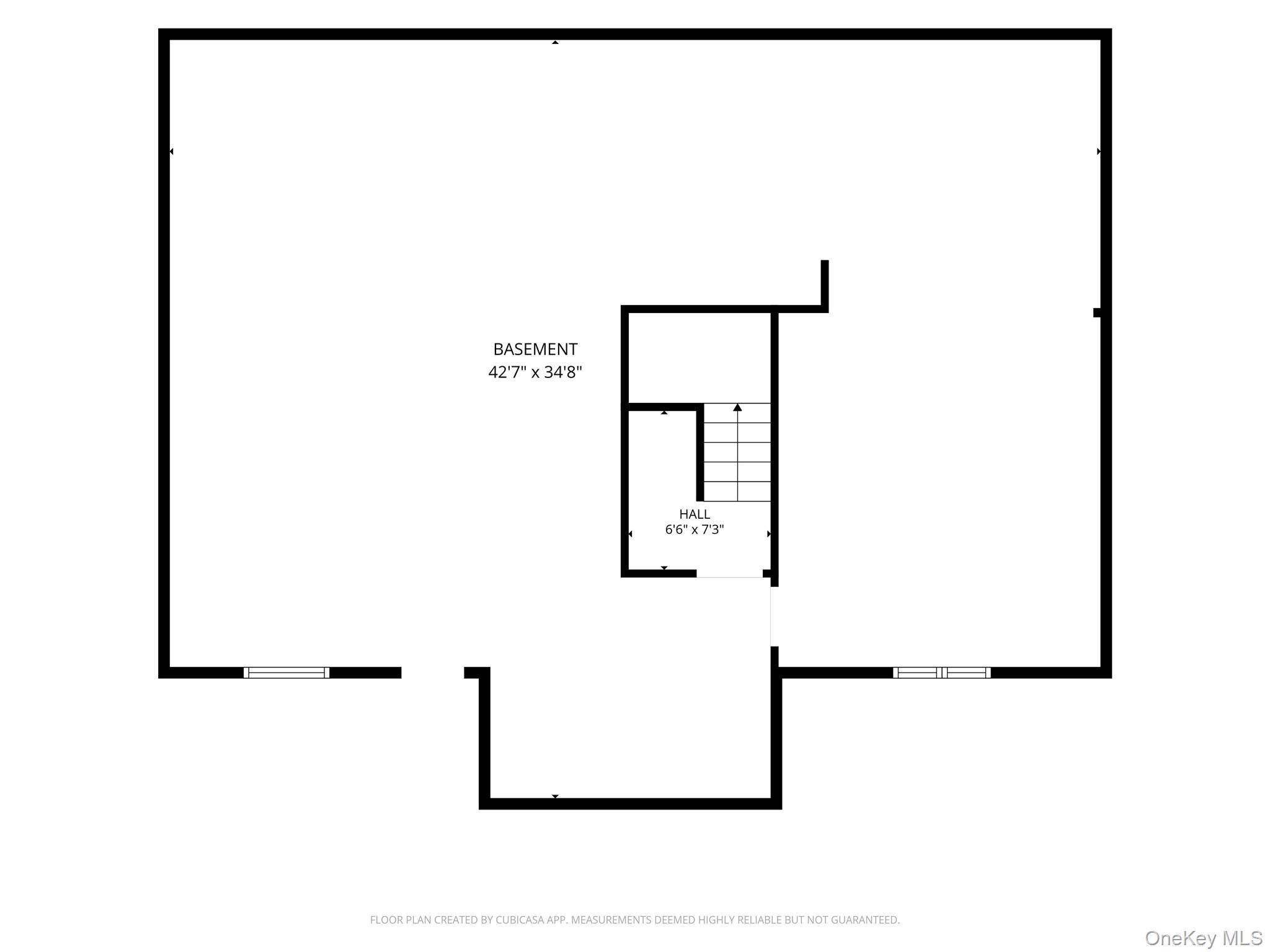 6 Mastro RD, Calverton, NY 11933