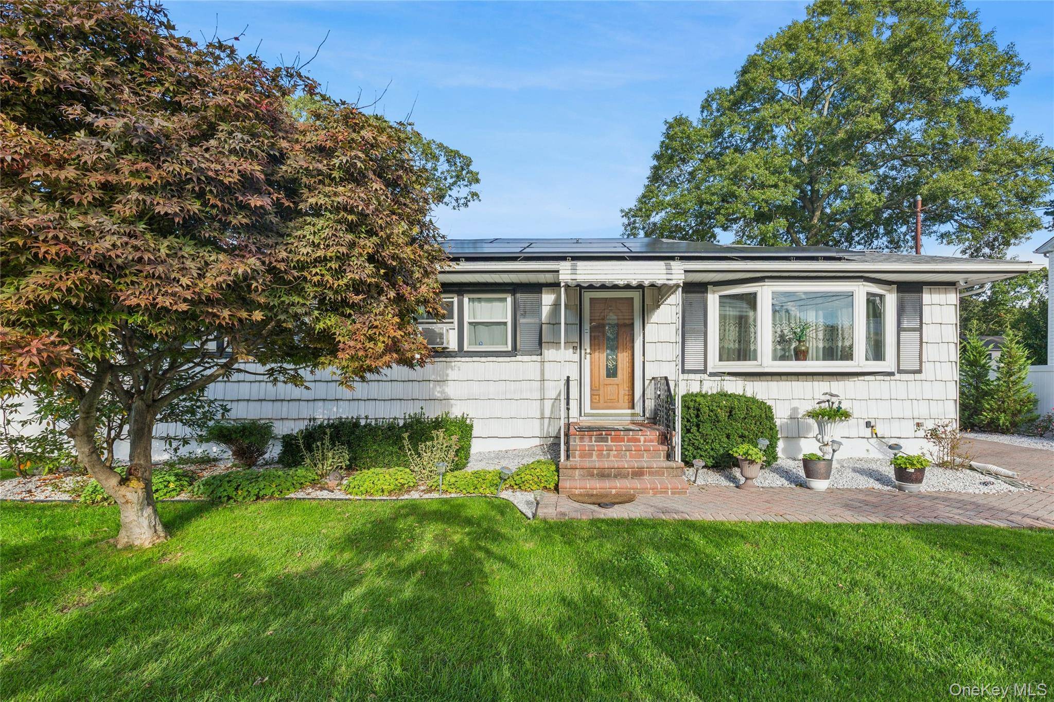 15 Pine Cone ST, Middle Island, NY 11953
