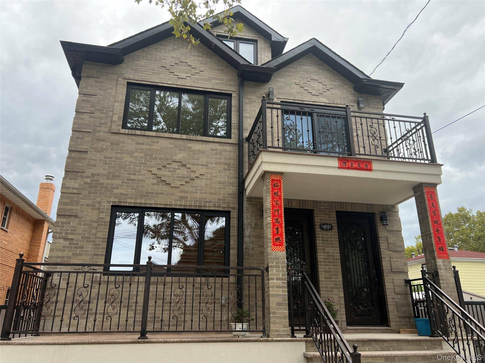 160-31 73rd AVE #2FL, Fresh Meadows, NY 11366