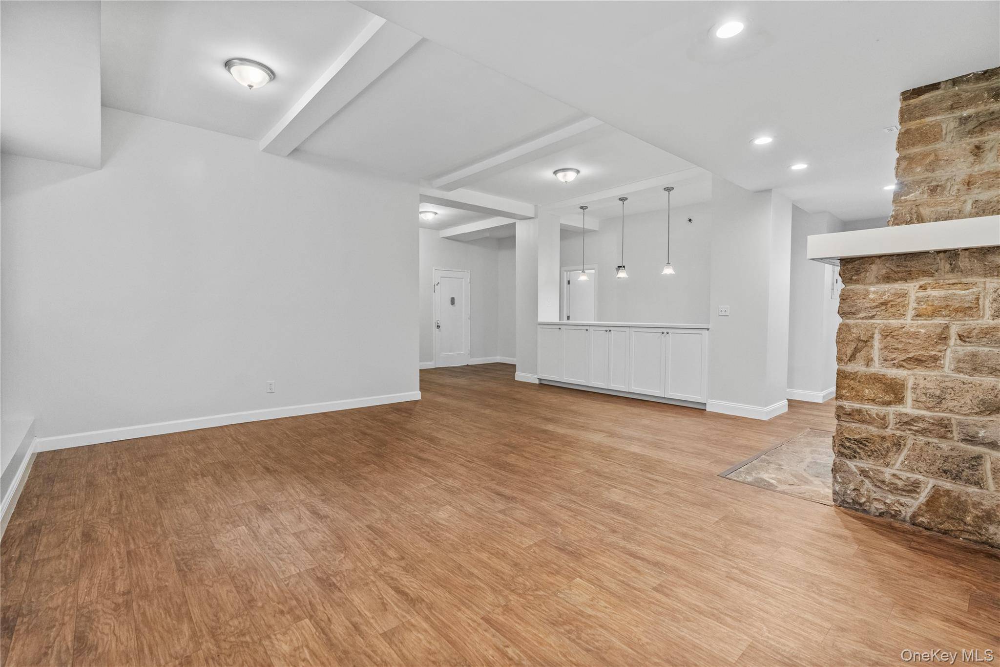 232 Martine AVE #BD/BC, White Plains, NY 10601